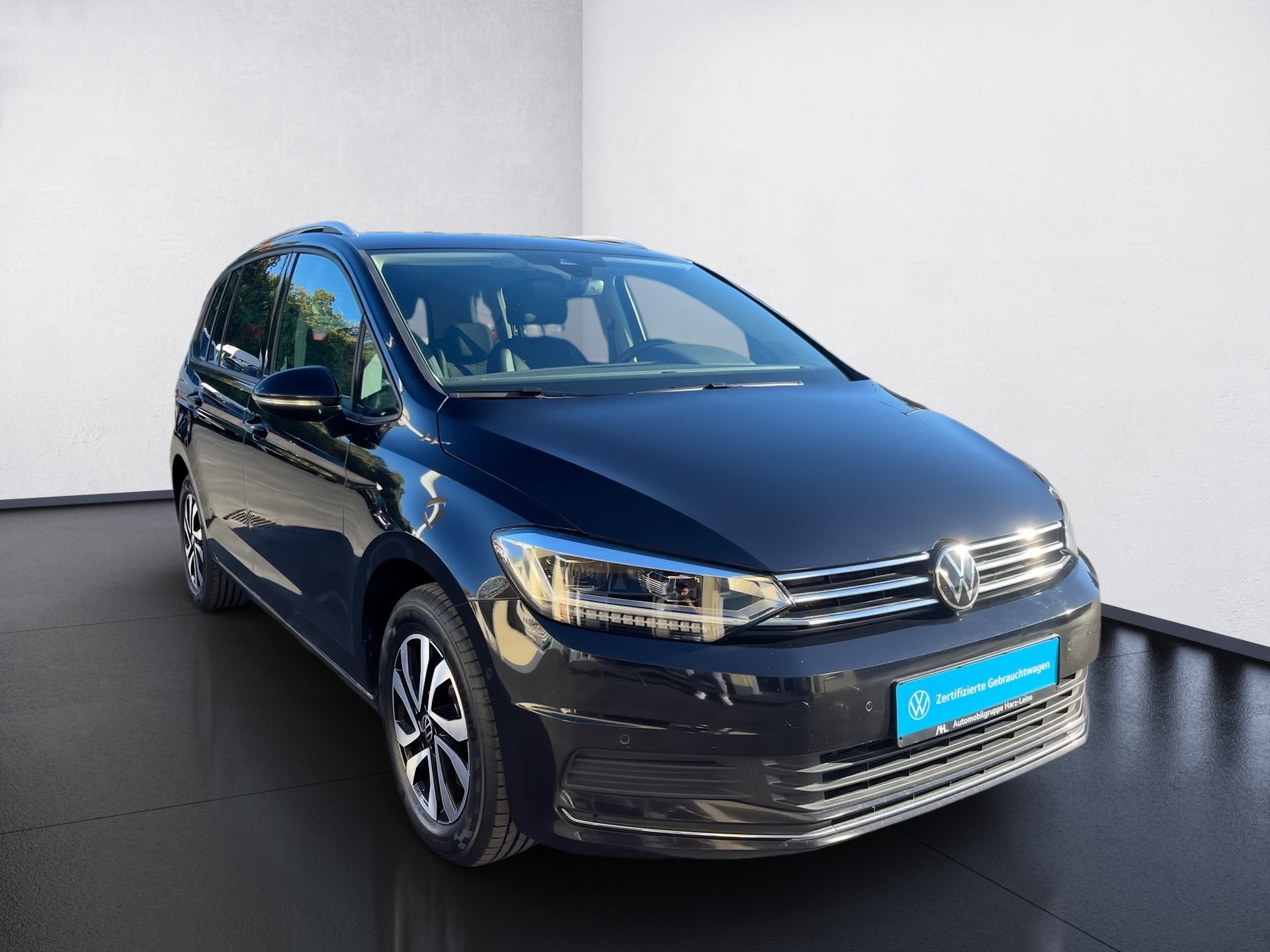 Touran ACTIVE TDI DSG+ALU 16+ACC+TRAVEL ASSIST+EINPARKHILFE+LED+APP CONNECT