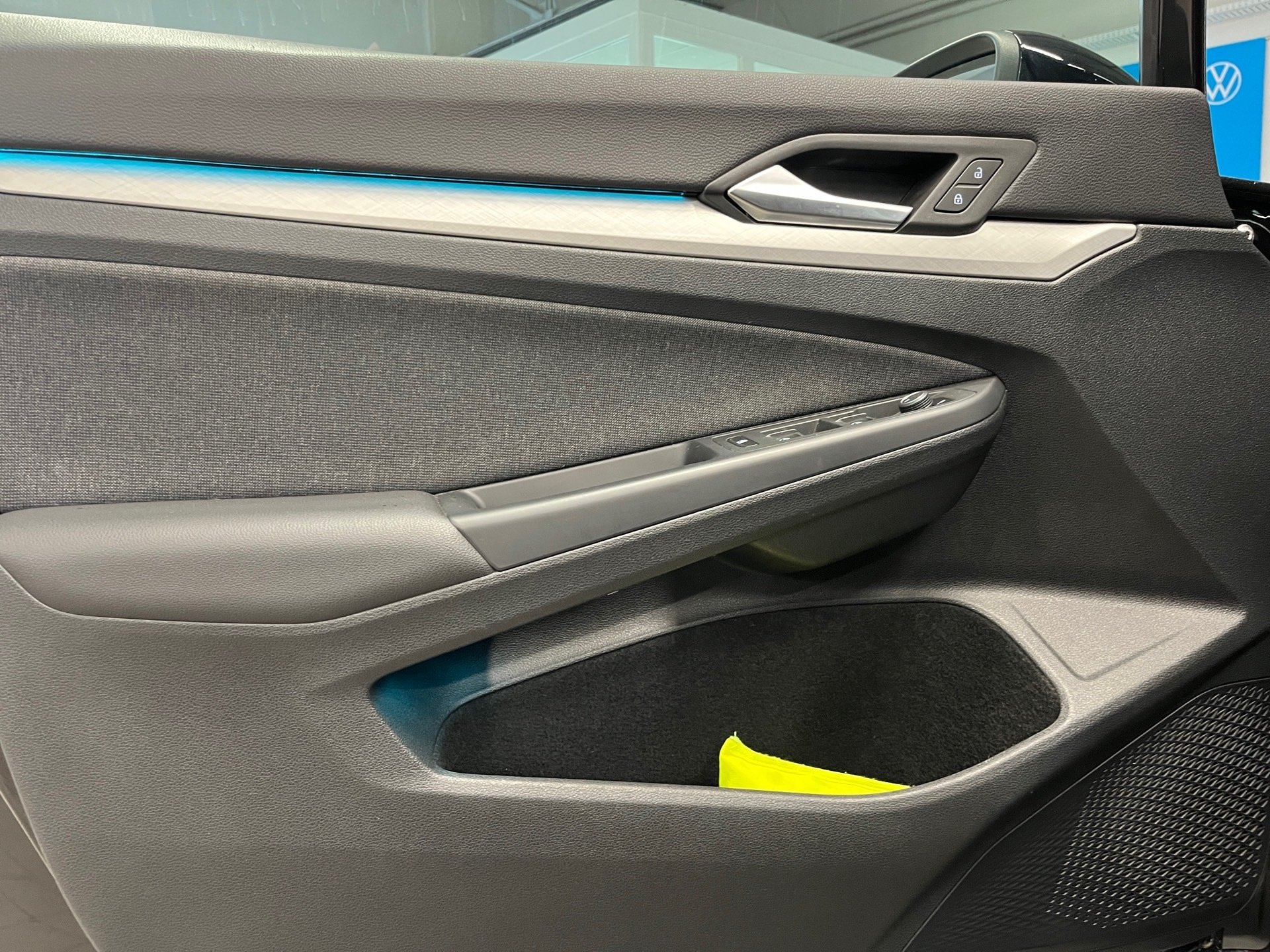 Golf VIII Variant LIFE TDI+ALU 16+NAVI+LED+WINTERPAKET+SITZHEIZUNG+APP CONNECT+KLIMA