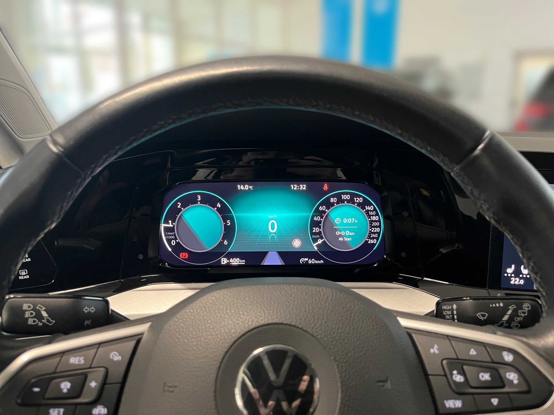 Golf VIII Variant LIFE TDI+ALU 16+NAVI+LED+WINTERPAKET+SITZHEIZUNG+APP CONNECT+KLIMA