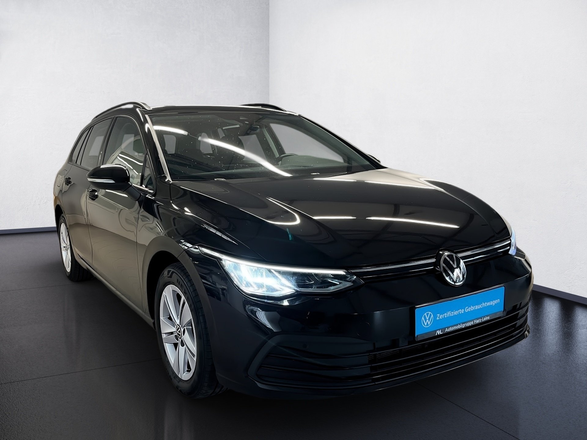 Golf VIII Variant LIFE TDI+ALU 16+NAVI+LED+WINTERPAKET+SITZHEIZUNG+APP CONNECT+KLIMA