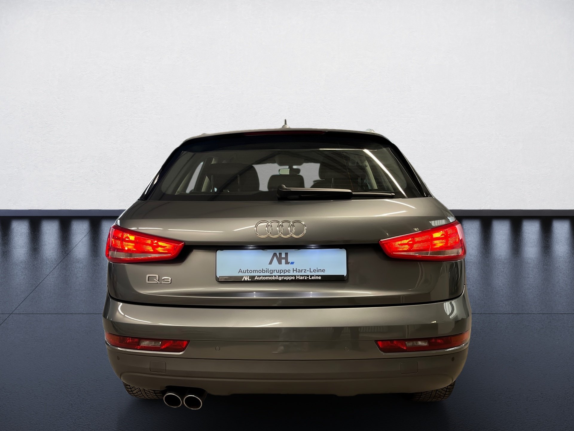Q3 AHK+ALU 17+MMI NAVI+EINPARKHILFE PLUS+XENON PLUS+KLIMA+ELK HECKKLAPPE+SI