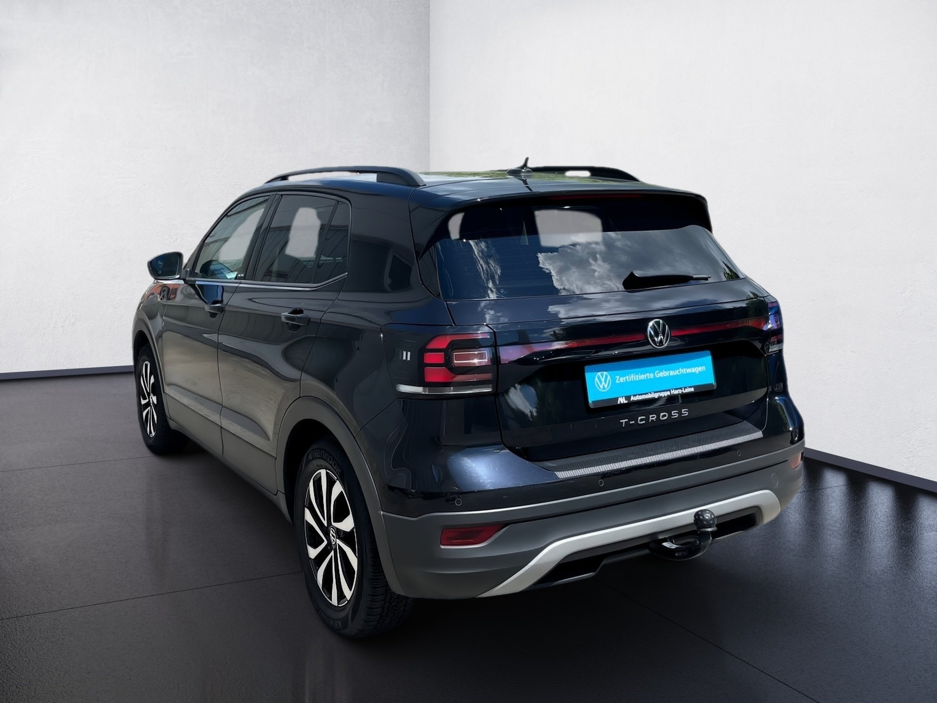 T-Cross ACTIVE TSI+NEUER MOTOR+AHK+ALU 16+ACC+EINPARKHILFE+NAVI+KLIMA+APP CONNEC