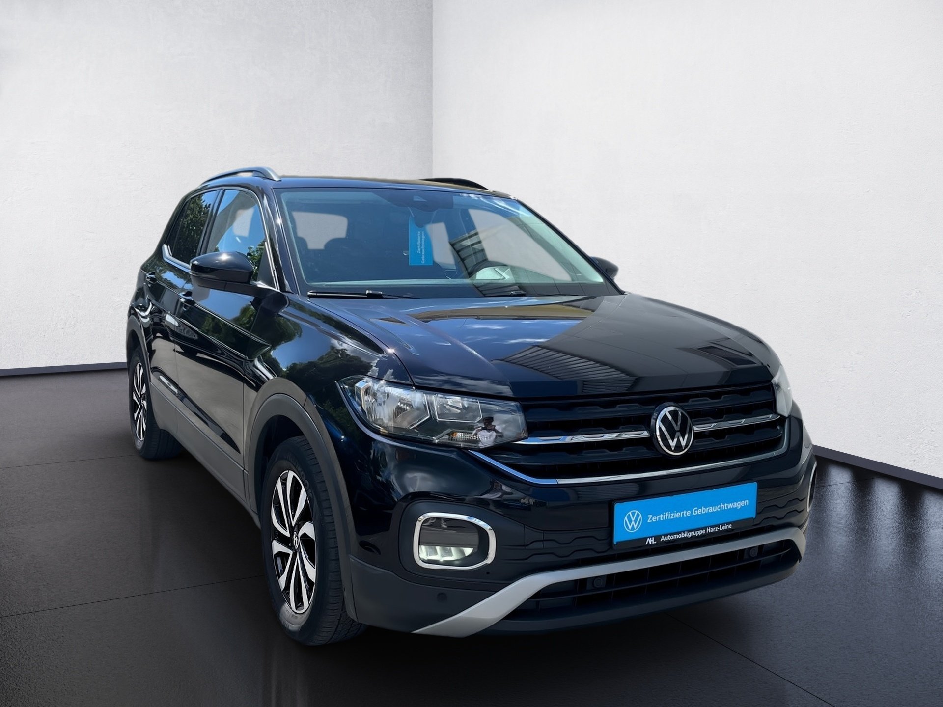 T-Cross ACTIVE TSI+NEUER MOTOR+AHK+ALU 16+ACC+EINPARKHILFE+NAVI+KLIMA+APP CONNEC