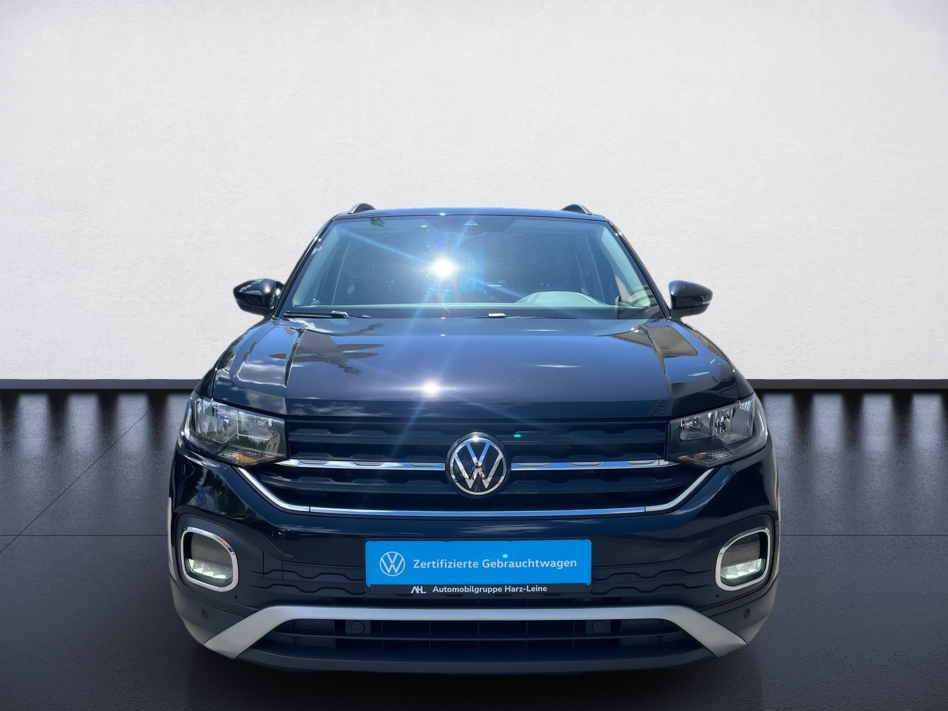 T-Cross ACTIVE TSI+NEUER MOTOR+AHK+ALU 16+ACC+EINPARKHILFE+NAVI+KLIMA+APP CONNEC
