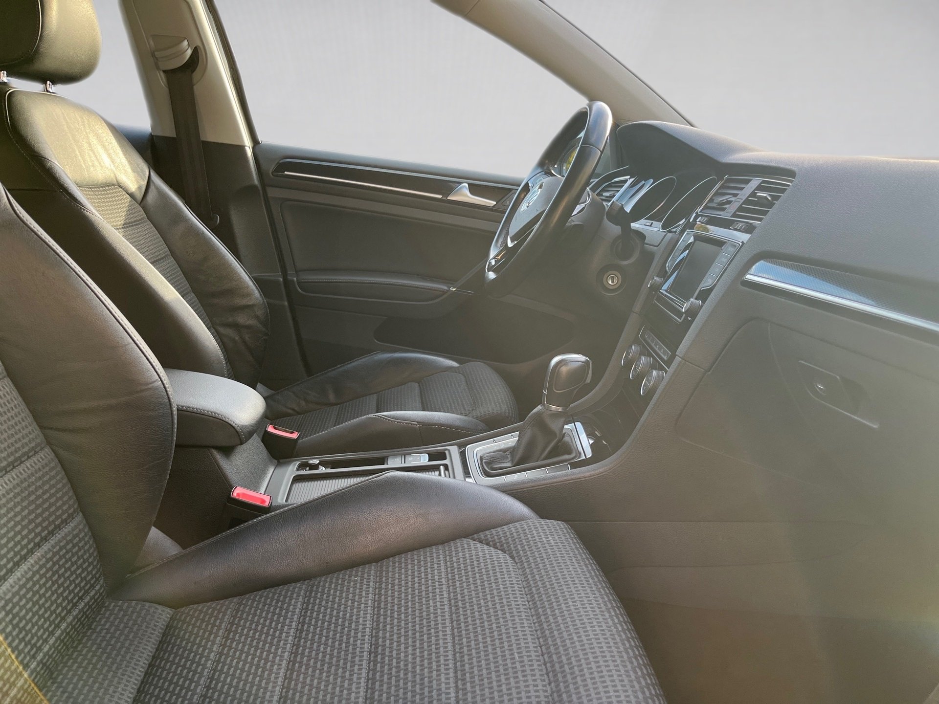 Golf VII Variant HIGHLINE TSI DSG+ALU 16+RÜCKFAHRKAMERA+ACC+EINPARKHILFE+KLIMA+RADIO