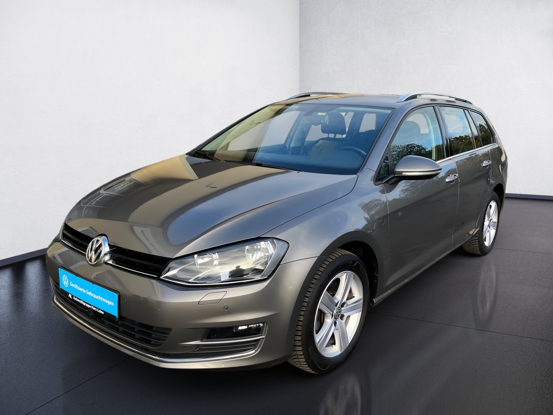 Golf VII Variant HIGHLINE TSI DSG+ALU 16+RÜCKFAHRKAMERA+ACC+EINPARKHILFE+KLIMA+RADIO