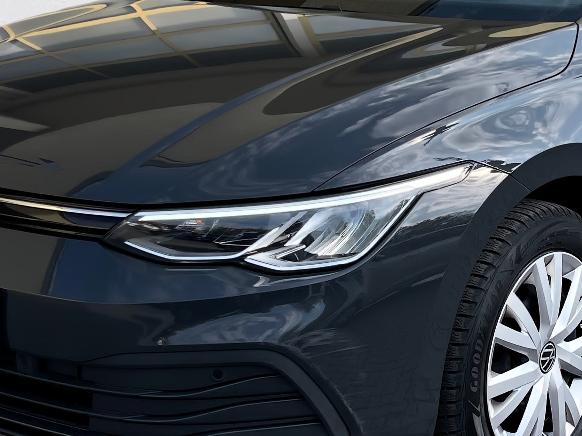 Golf VIII Variant LIFE TDI DSG+ALU 16+TRAVEL ASSIST+NAVI+LED+APP CONNECT+BUSINESS-PAKET+KL