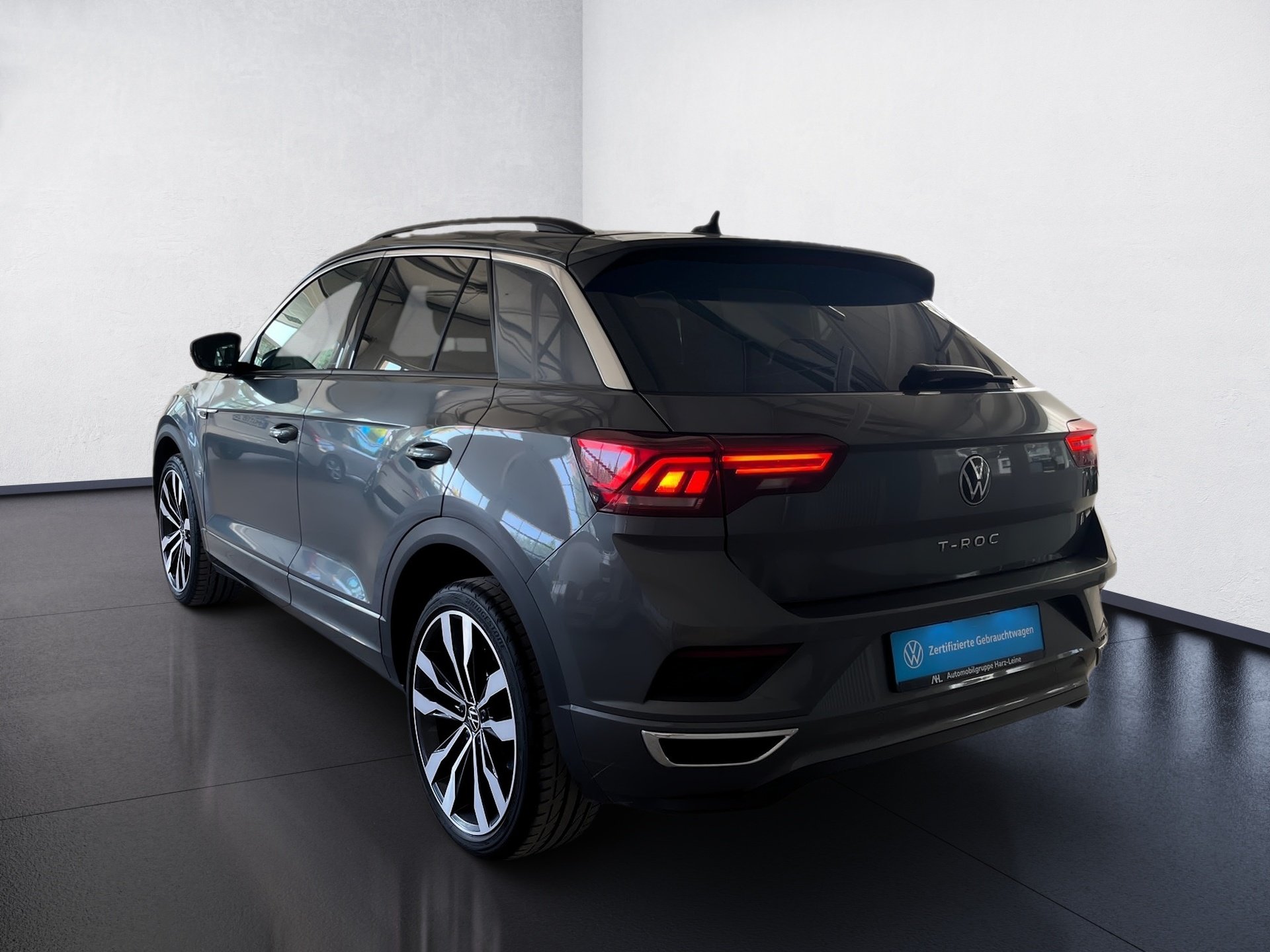 T-ROC SPORT TSI DSG+ALU 19+AHK+NAVI+EINPARKHILFE+SITZHEIZUNG+WINTERPAKET+KLIMA