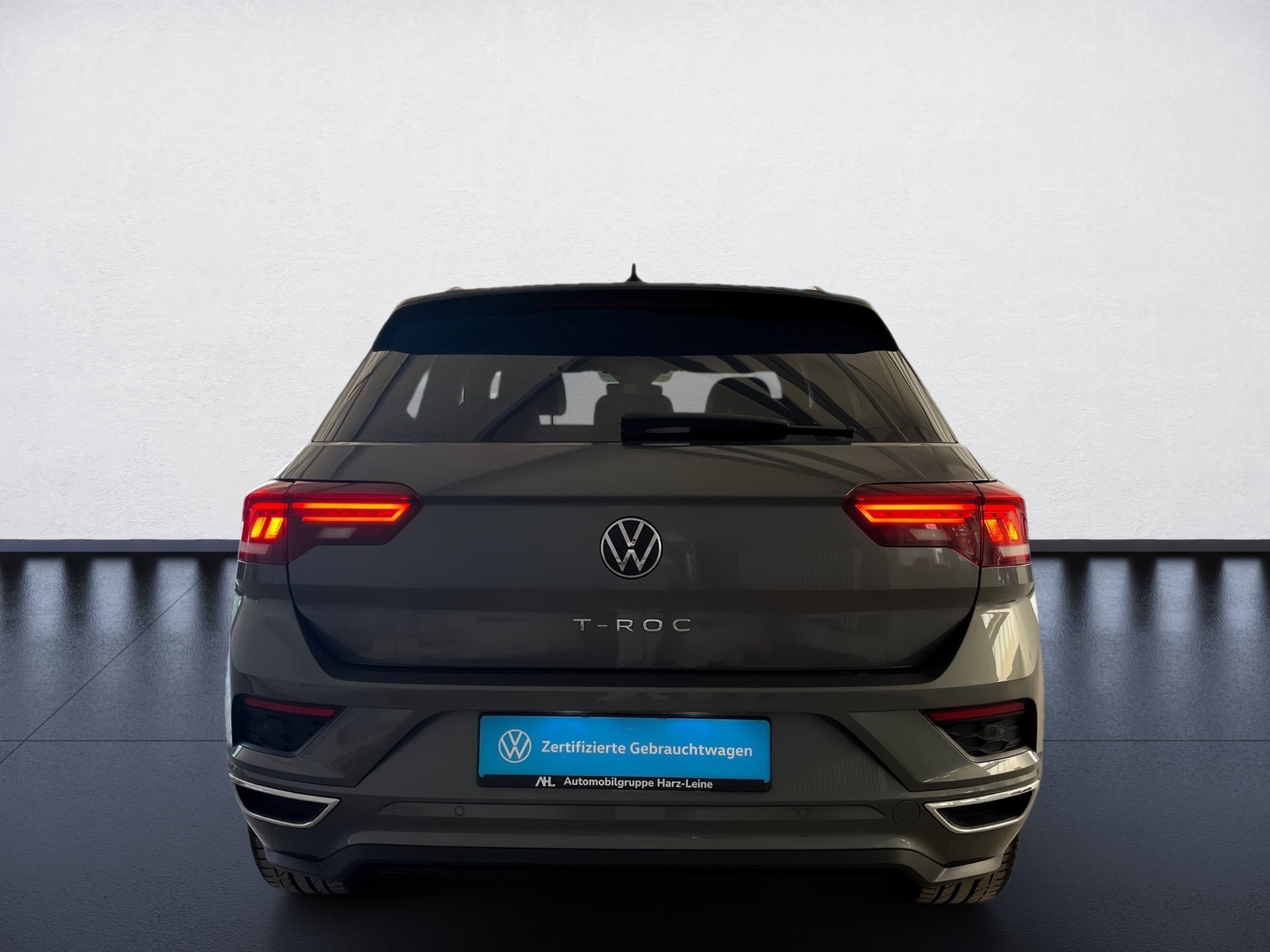 T-ROC SPORT TSI DSG+ALU 19+AHK+NAVI+EINPARKHILFE+SITZHEIZUNG+WINTERPAKET+KLIMA