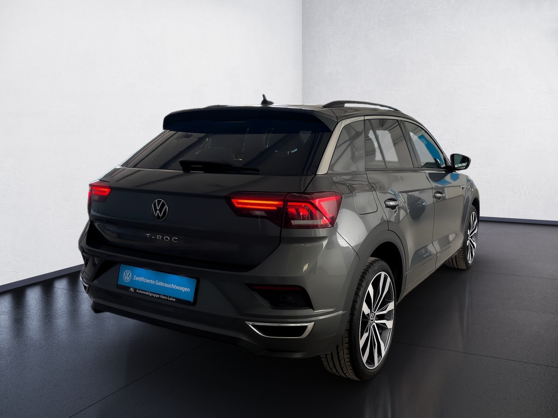T-ROC SPORT TSI DSG+ALU 19+AHK+NAVI+EINPARKHILFE+SITZHEIZUNG+WINTERPAKET+KLIMA