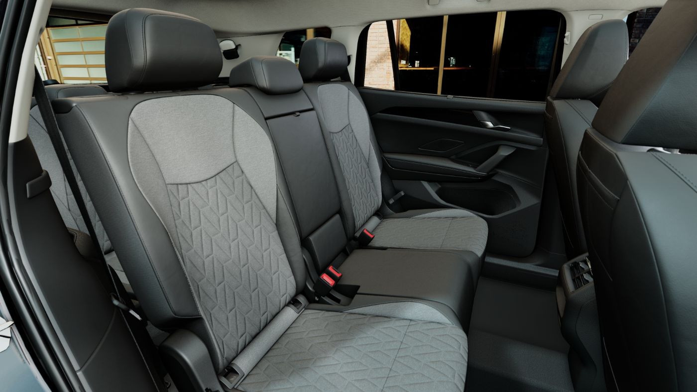 Tayron LIFE TDI DSG 4MOTION+AHK+ALU 18+360° KAMERA+7-SITZER+DCC PRO+TRAVEL ASSI