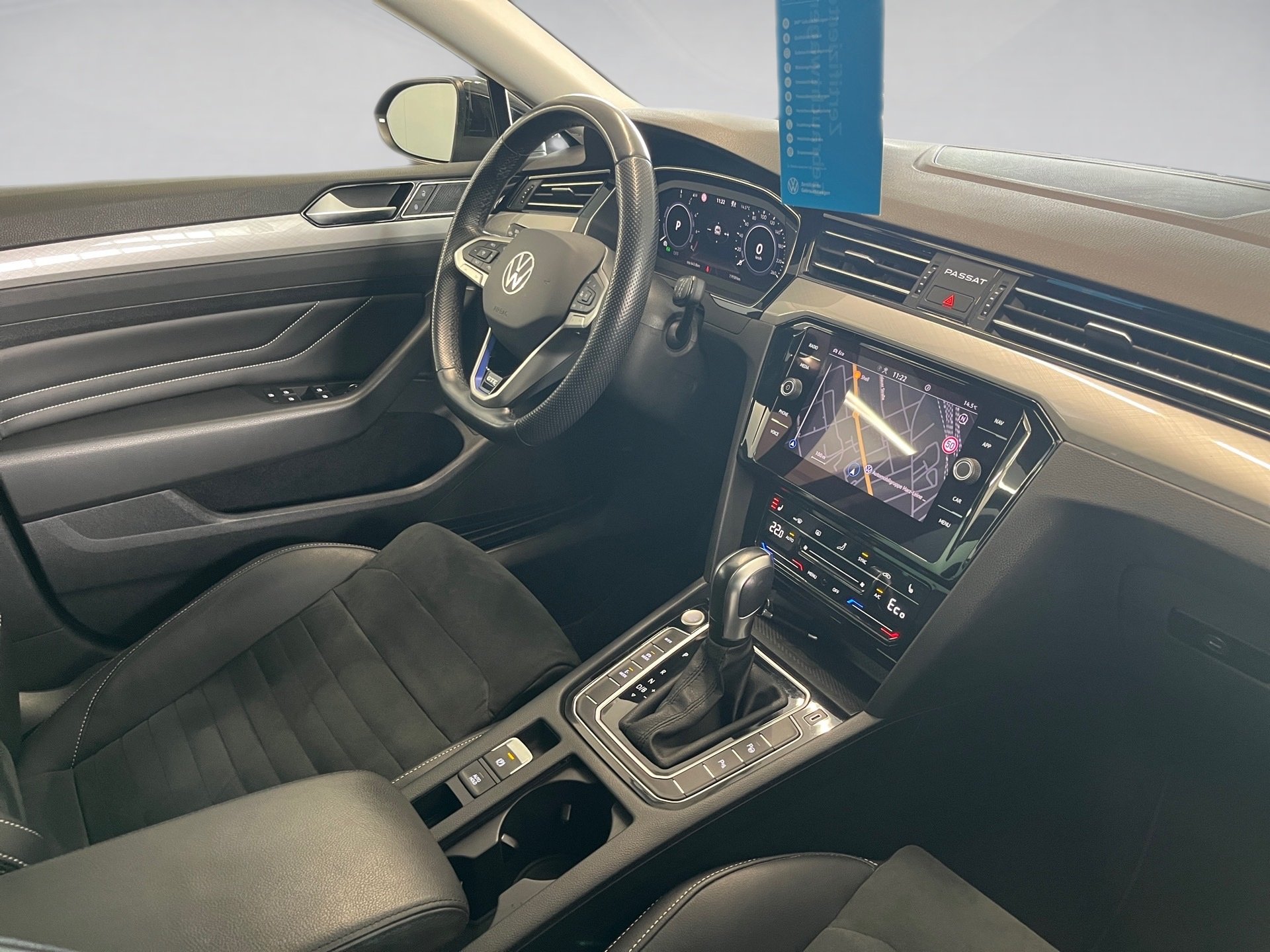 Passat Variant GTE DSG+AHK+ALU 18+RÜCKFAHRKAMERA+TRAVEL ASSIST+LED-MATRIX+NAVI+APP CONN