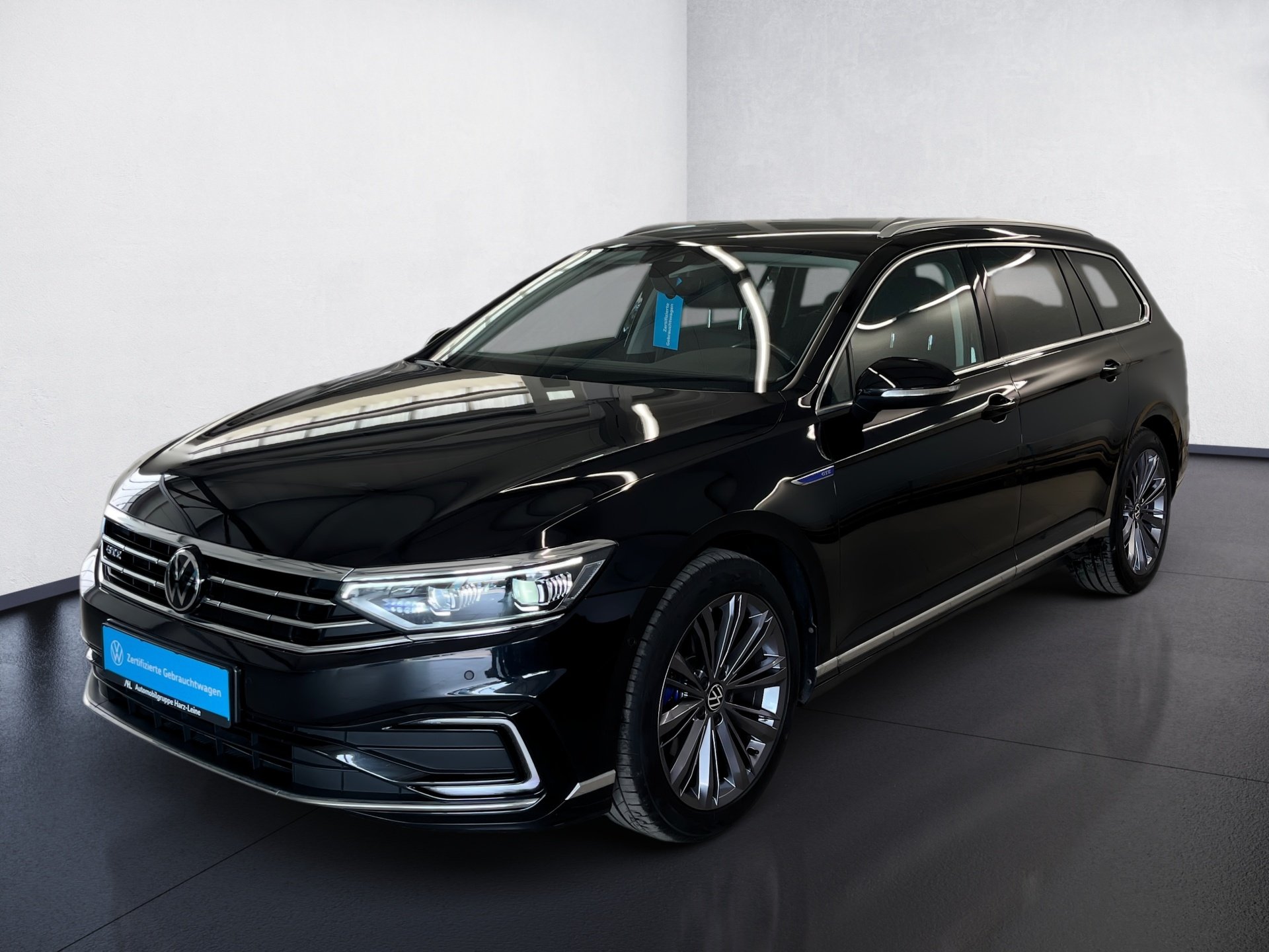 Passat Variant GTE DSG+AHK+ALU 18+RÜCKFAHRKAMERA+TRAVEL ASSIST+LED-MATRIX+NAVI+APP CONN