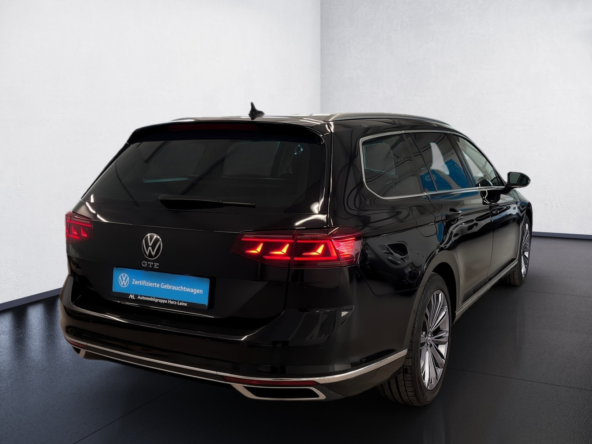 Passat Variant GTE DSG+AHK+ALU 18+RÜCKFAHRKAMERA+TRAVEL ASSIST+LED-MATRIX+NAVI+APP CONN