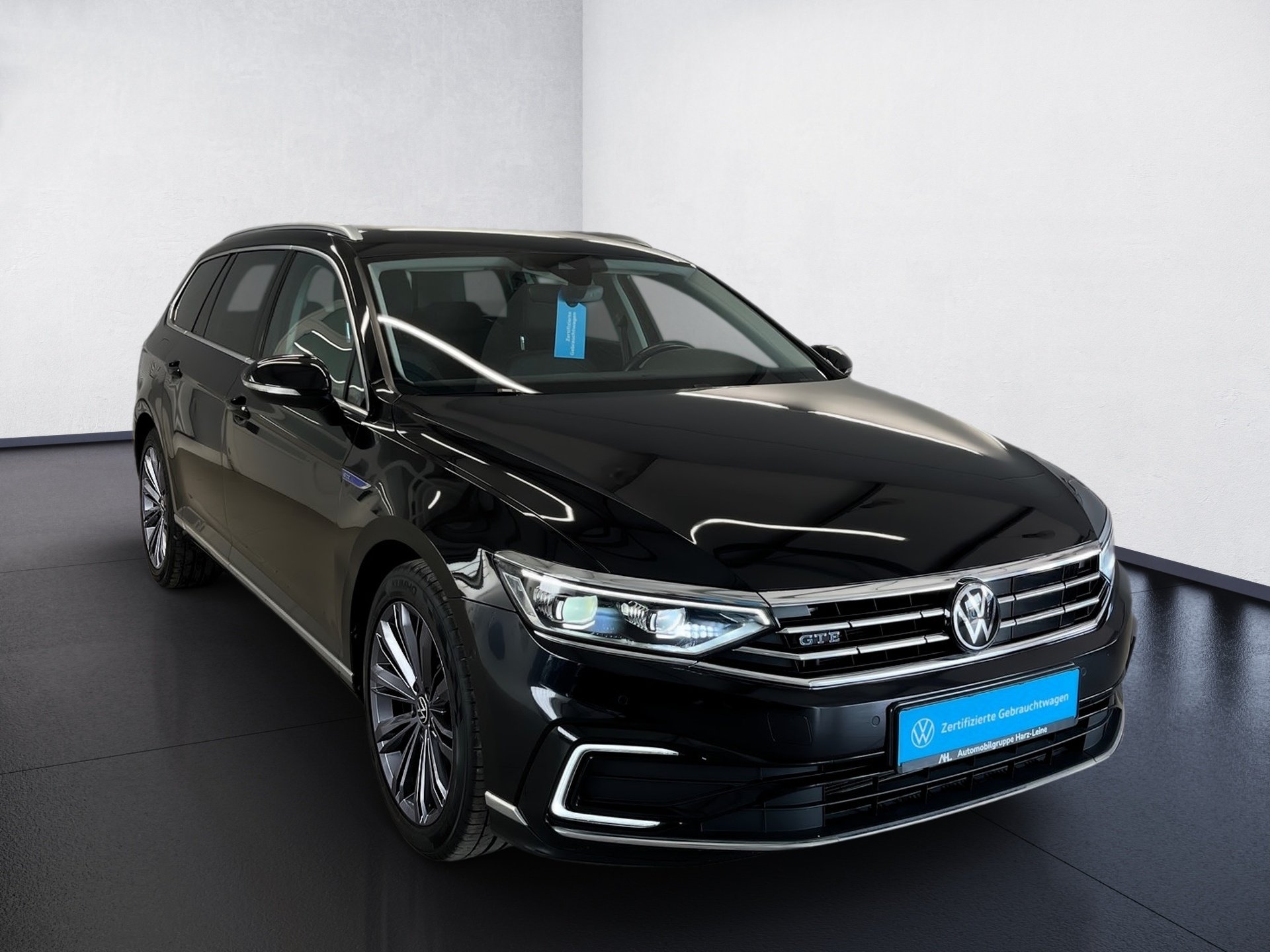 Passat Variant GTE DSG+AHK+ALU 18+RÜCKFAHRKAMERA+TRAVEL ASSIST+LED-MATRIX+NAVI+APP CONN