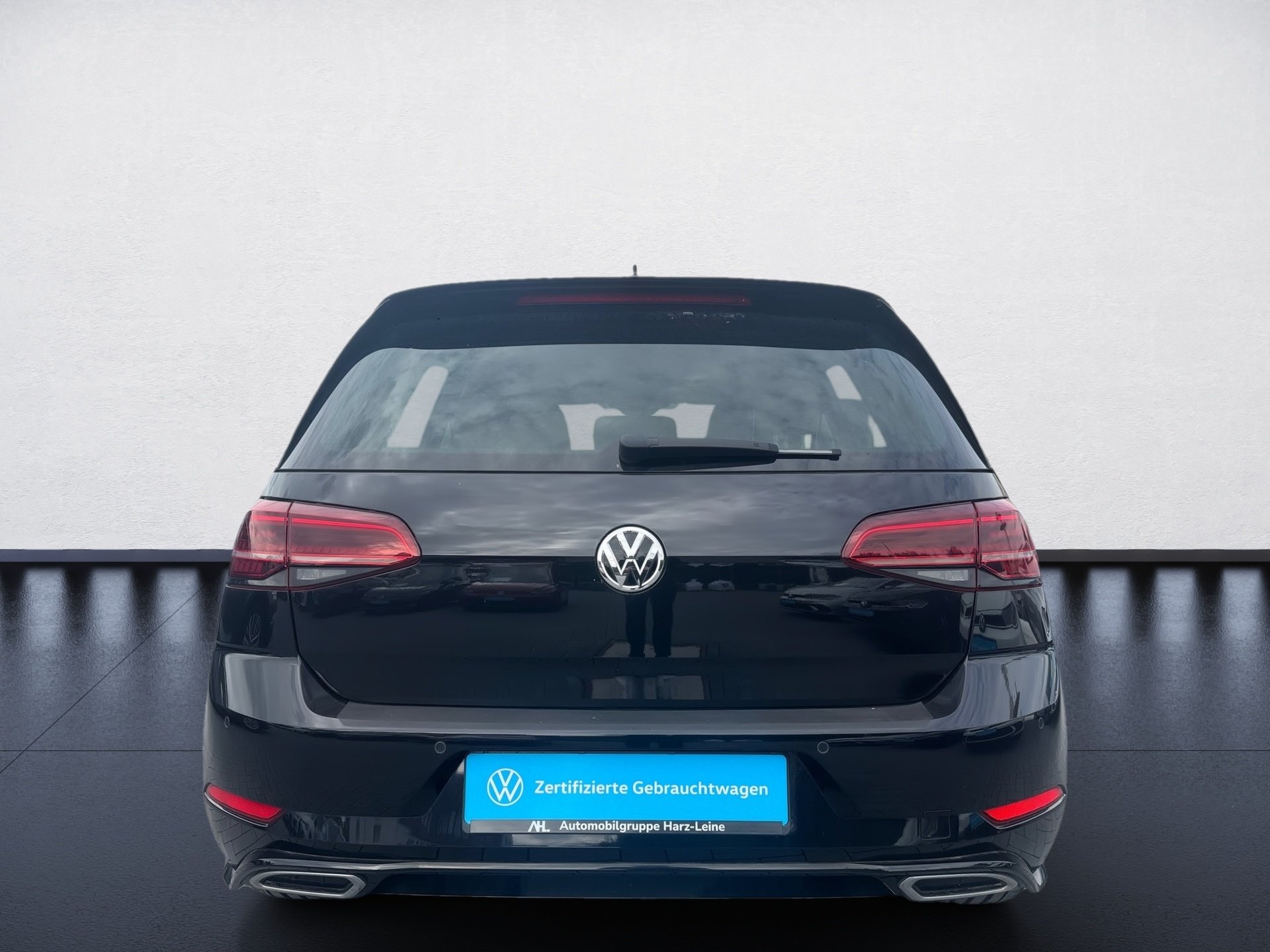 Golf VIII IQ-DRIVE+TSI+R-LINE SPORTPAKET+LED+NAVI+SITZHEIZUNG+ACC+PAARK ASSIST+TELEF