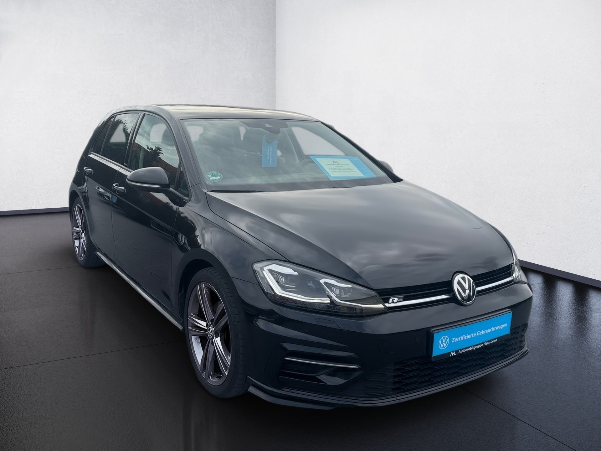 Golf VIII IQ-DRIVE+TSI+R-LINE SPORTPAKET+LED+NAVI+SITZHEIZUNG+ACC+PAARK ASSIST+TELEF