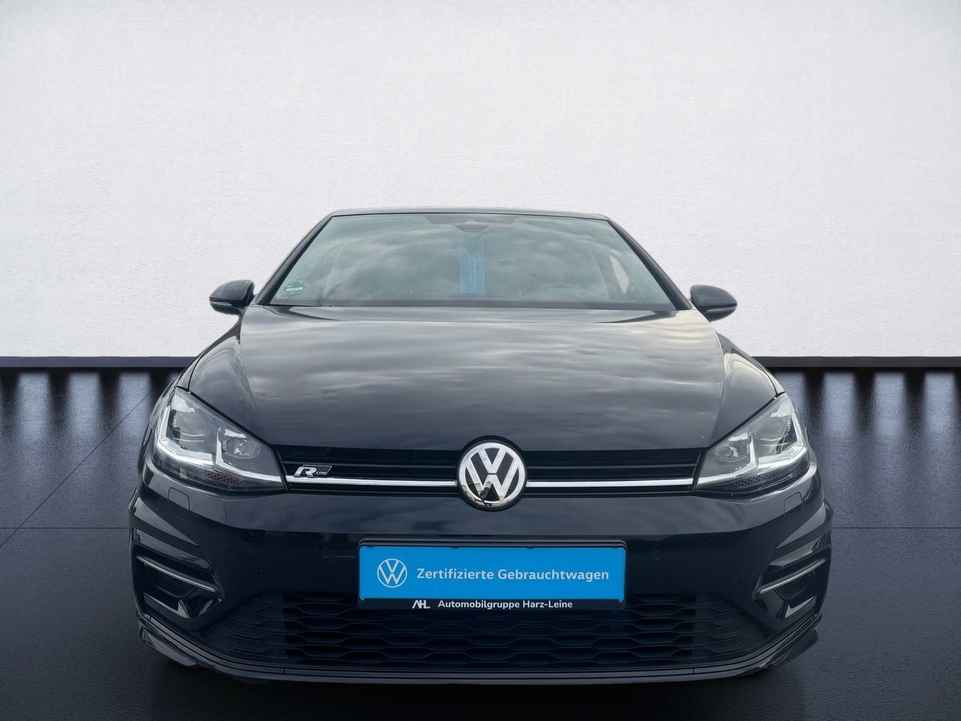 Golf VIII IQ-DRIVE+TSI+R-LINE SPORTPAKET+LED+NAVI+SITZHEIZUNG+ACC+PAARK ASSIST+TELEF