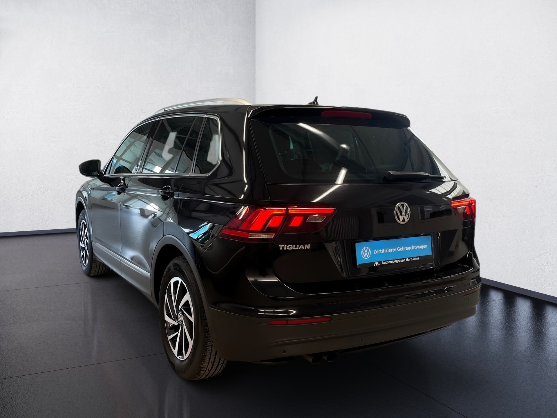 Tiguan SOUND TSI+AHK+ALU 17+NAVI+LED+ACC+APP CONNECT+SIDE ASSIST+EINPARKHILFE