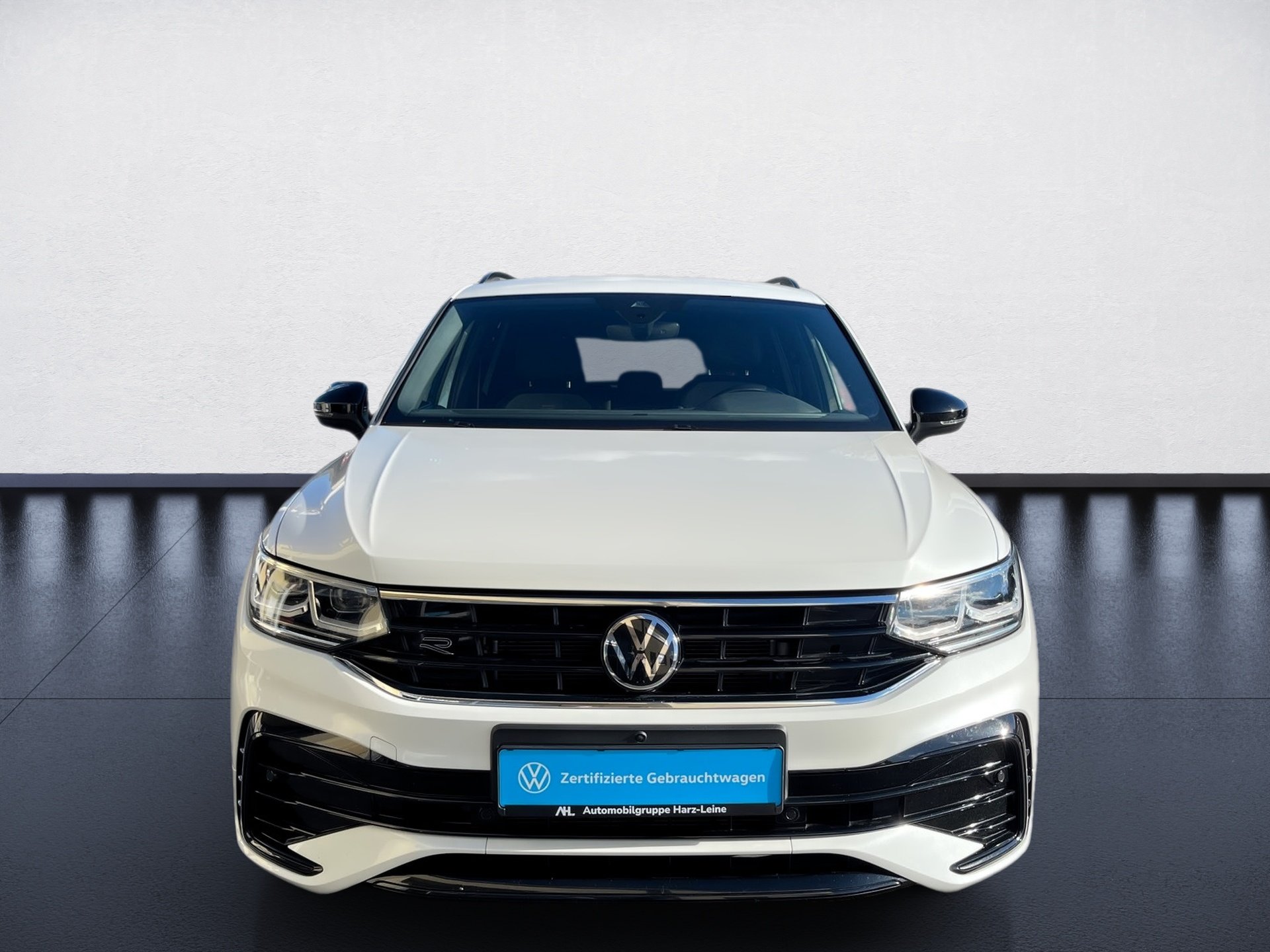 Tiguan R-LINE TDI DSG+AHK+ALU 20+LED-MATRIX+TRAVEL ASSIST+SPORTFAHRWERK+APP CON