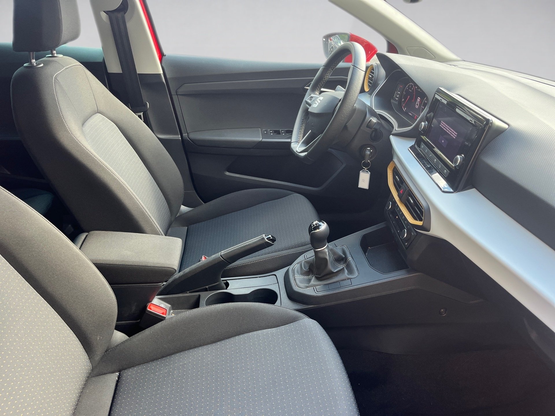 Ibiza STYLE TSI+ALU 15+LED+SITZHEIZUNG+MIRROR LINK+SPURHALTEASSISTENT+KOMFORT