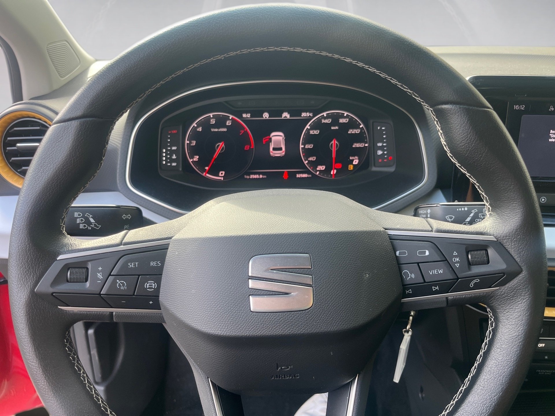 Ibiza STYLE TSI+ALU 15+LED+SITZHEIZUNG+MIRROR LINK+SPURHALTEASSISTENT+KOMFORT