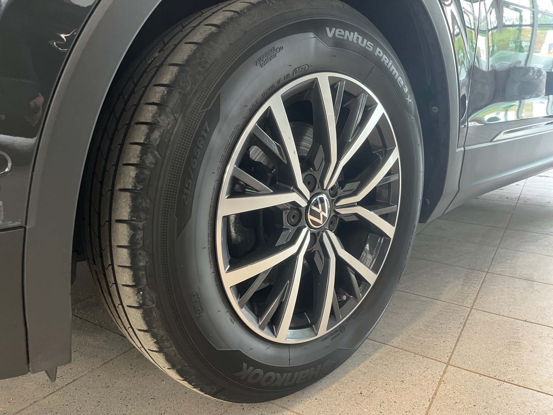 Tiguan LIFE TSI+ALU 17+NAVI+PARK ASSIST+TRAVEL ASSIST+LED+ACC+KLIMA+SITZHEIZUNG