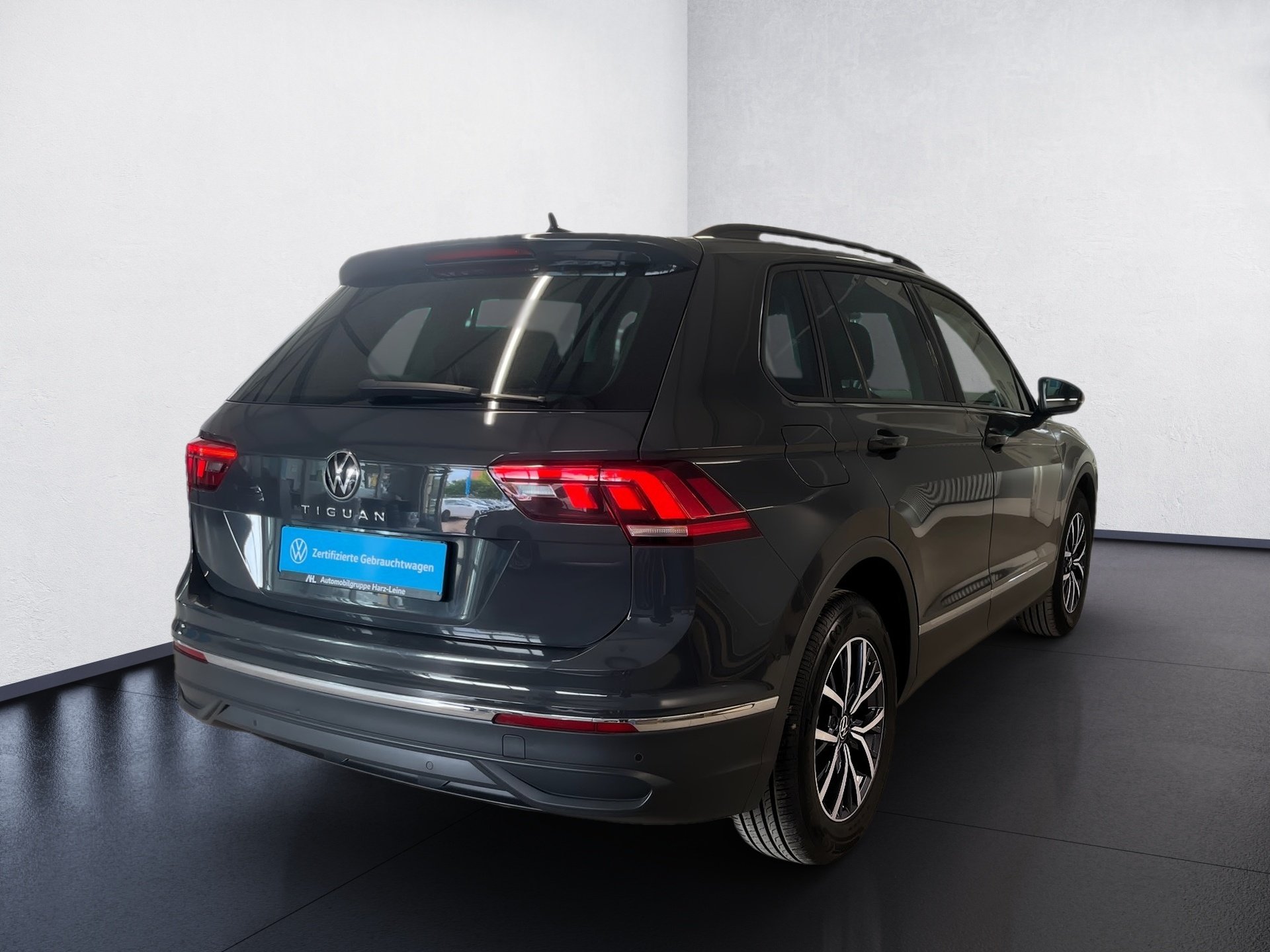 Tiguan LIFE TSI+ALU 17+NAVI+PARK ASSIST+TRAVEL ASSIST+LED+ACC+KLIMA+SITZHEIZUNG