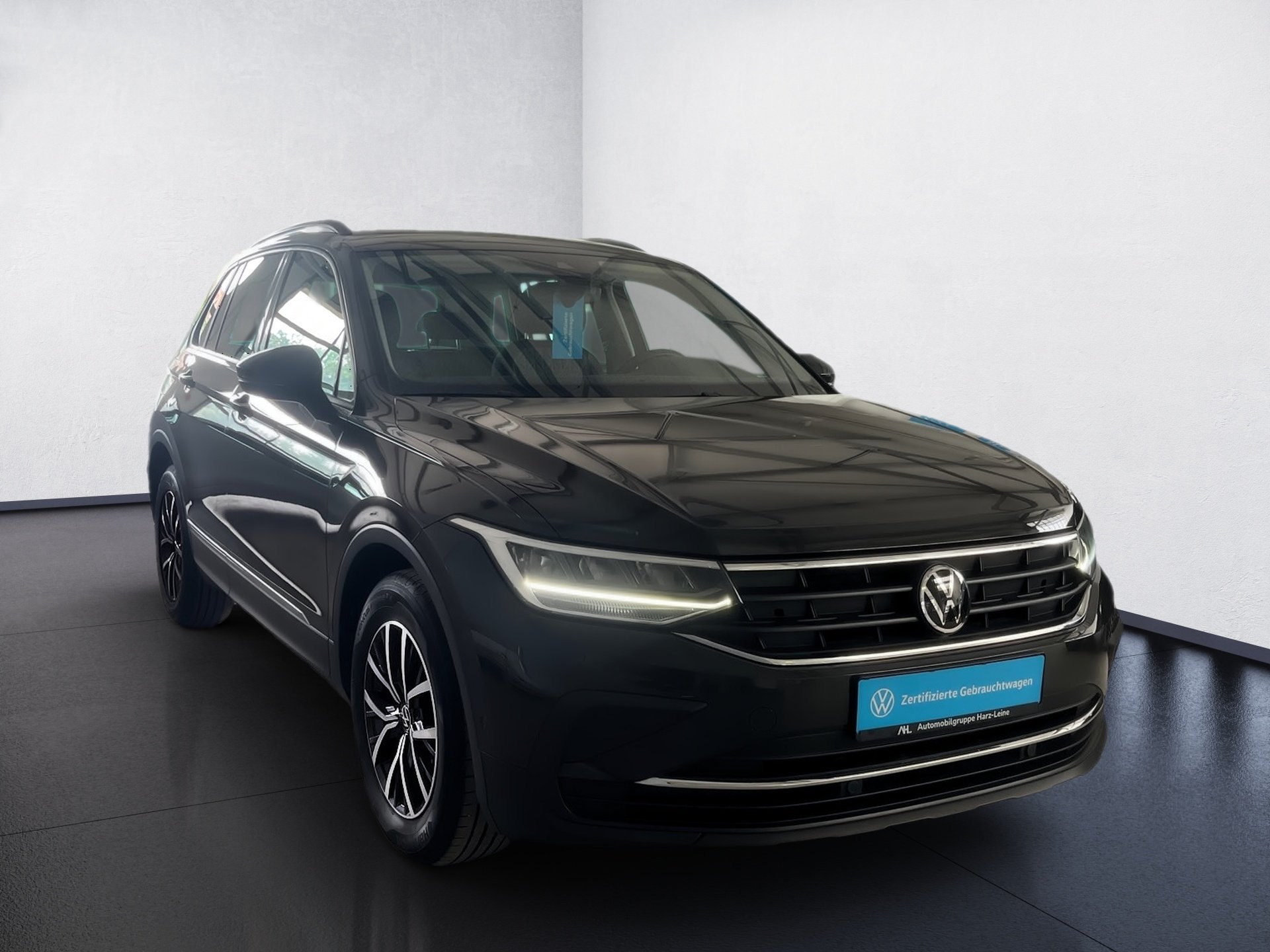 Tiguan LIFE TSI+ALU 17+NAVI+PARK ASSIST+TRAVEL ASSIST+LED+ACC+KLIMA+SITZHEIZUNG