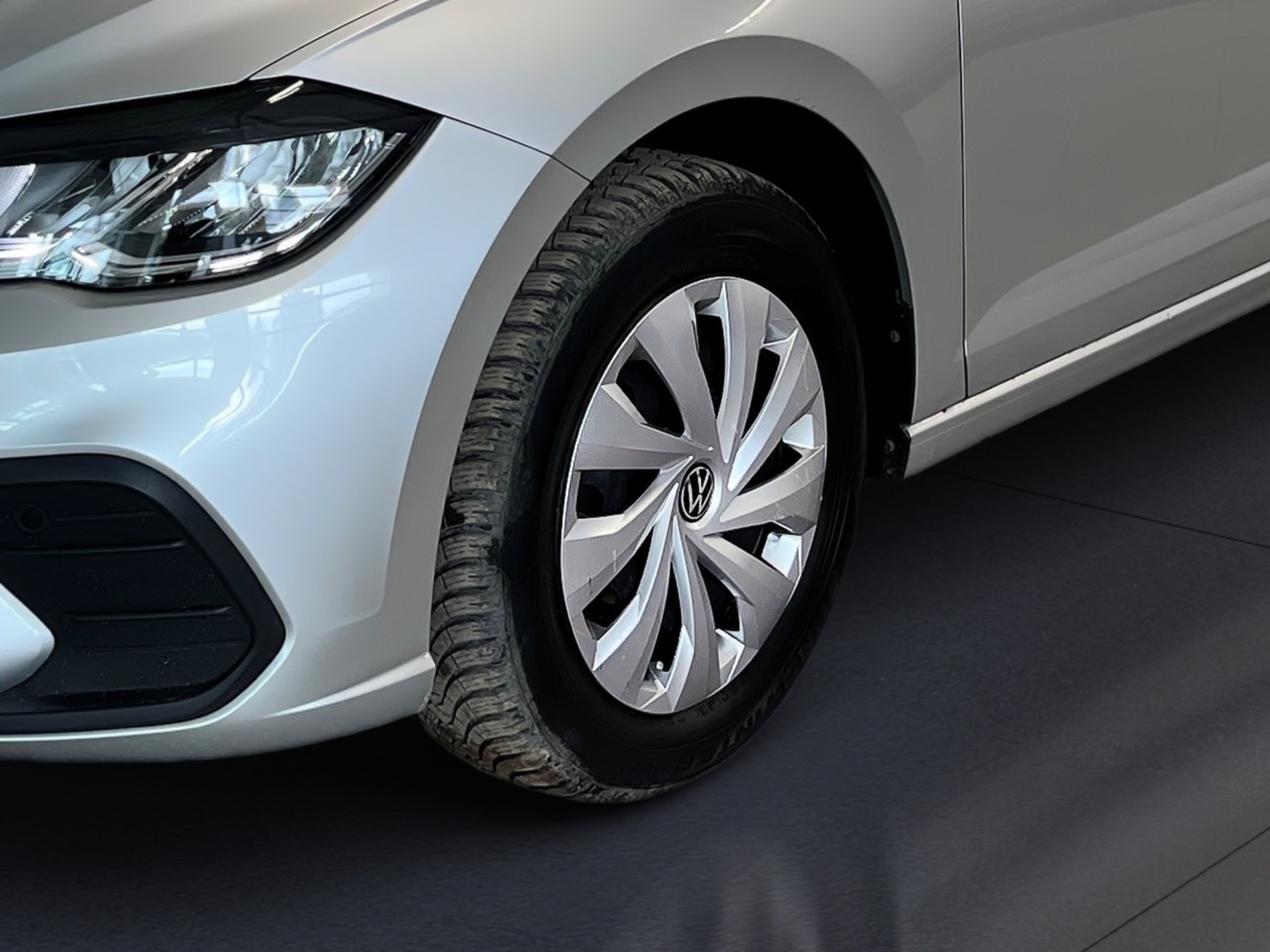 Polo LIFE TSI+NAVI+LED+EINPARKHILFE+KLIMA+APP CONNECT+SITZHEIZUNG+NOTBREMSASSIS