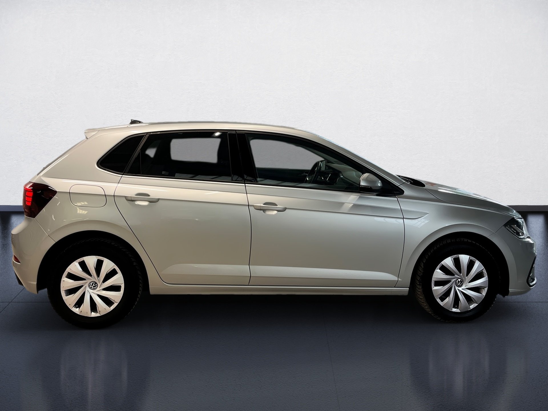 Polo LIFE TSI+NAVI+LED+EINPARKHILFE+KLIMA+APP CONNECT+SITZHEIZUNG+NOTBREMSASSIS