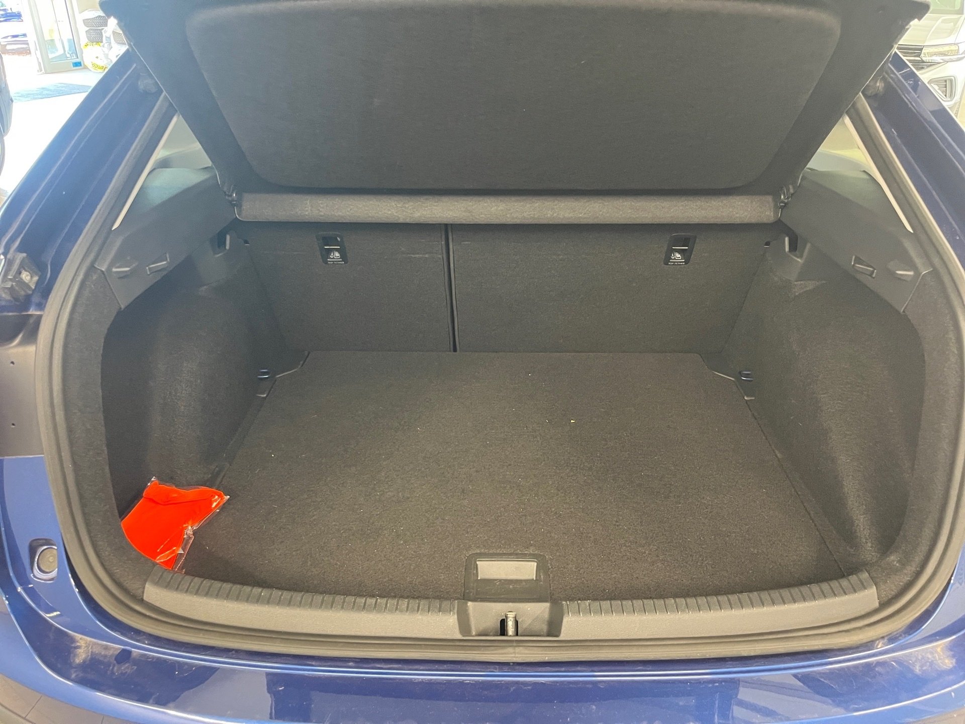 Taigo LIFE TSI DSG+ALU 17+LED+EINPARKHILFE+APP CONNECT+KLIMA+LICHT&SICHT PAKET