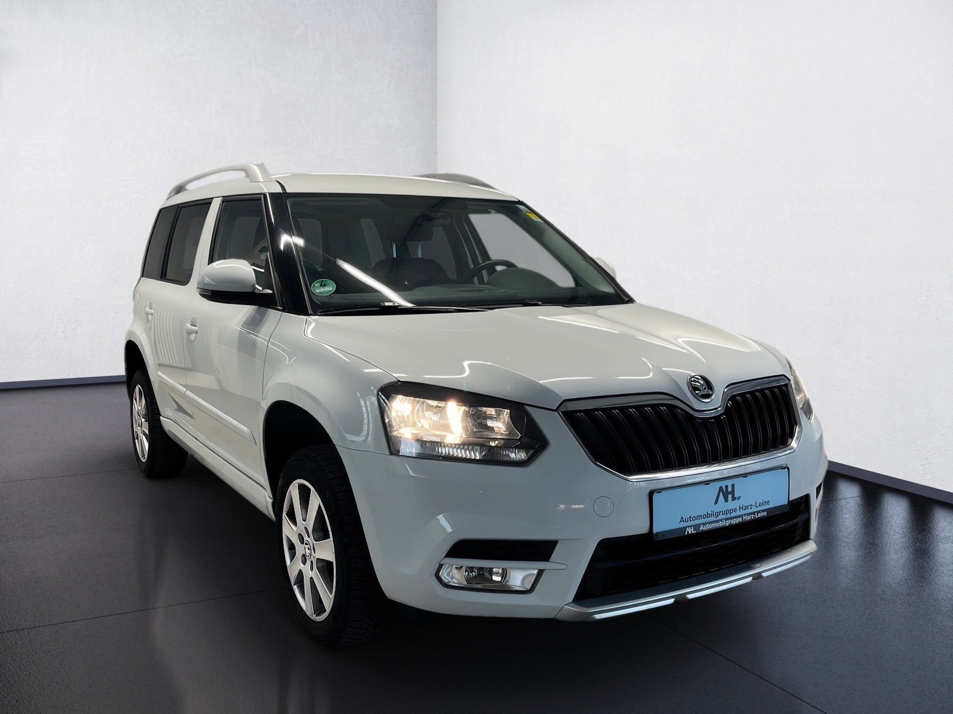 Yeti AMBITION TSI DSG+NAVI+ALU 16+RÜCKFAHRKAMERA+SMART LINK+KLIMA+TEMPOMAT