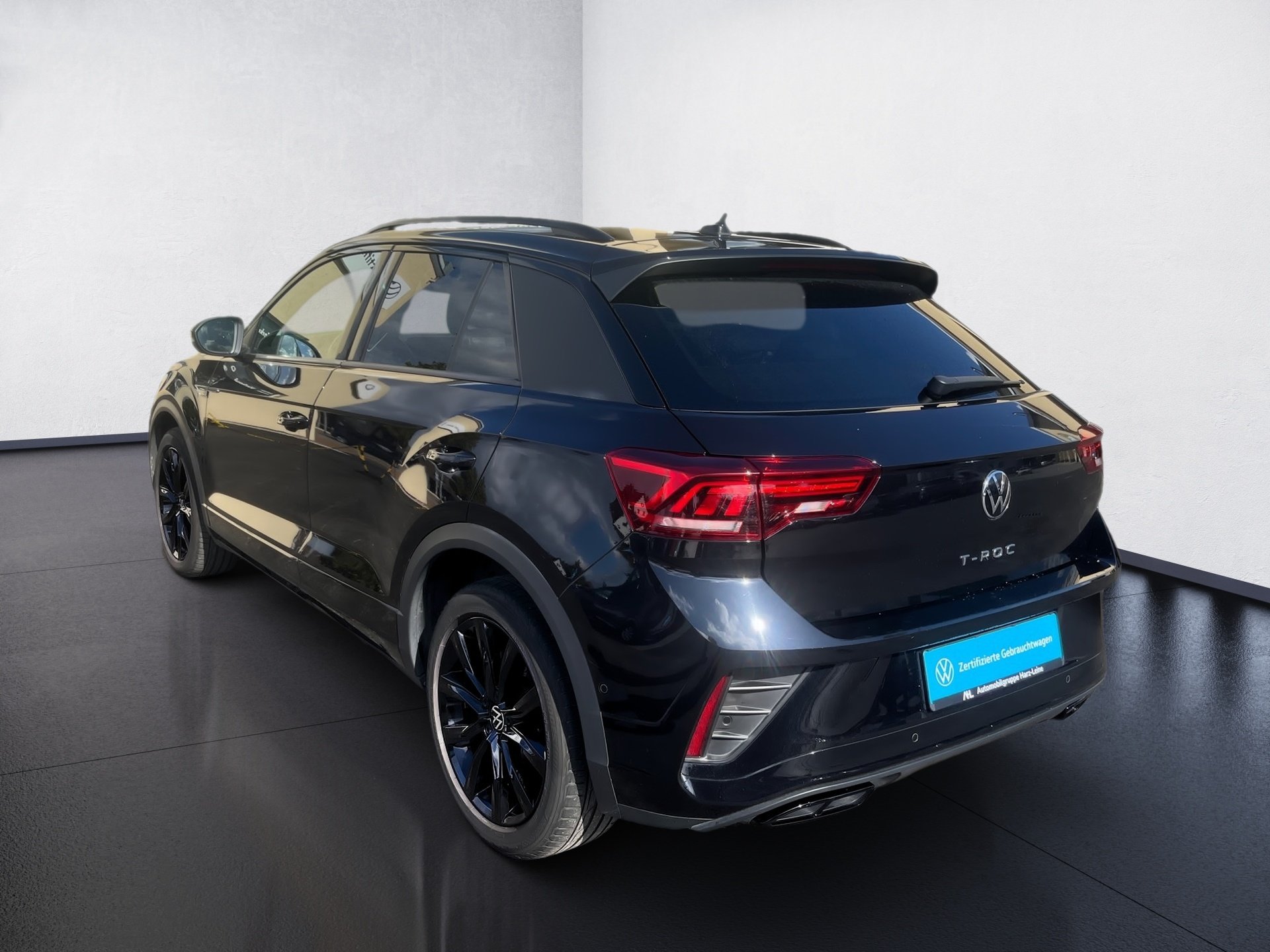 T-Roc R-LINE TSI DSG+ACC+PARK ASSIST+LED-PLUS+APP CONNECT+SPORTSITZE+SPRACHBEDIE