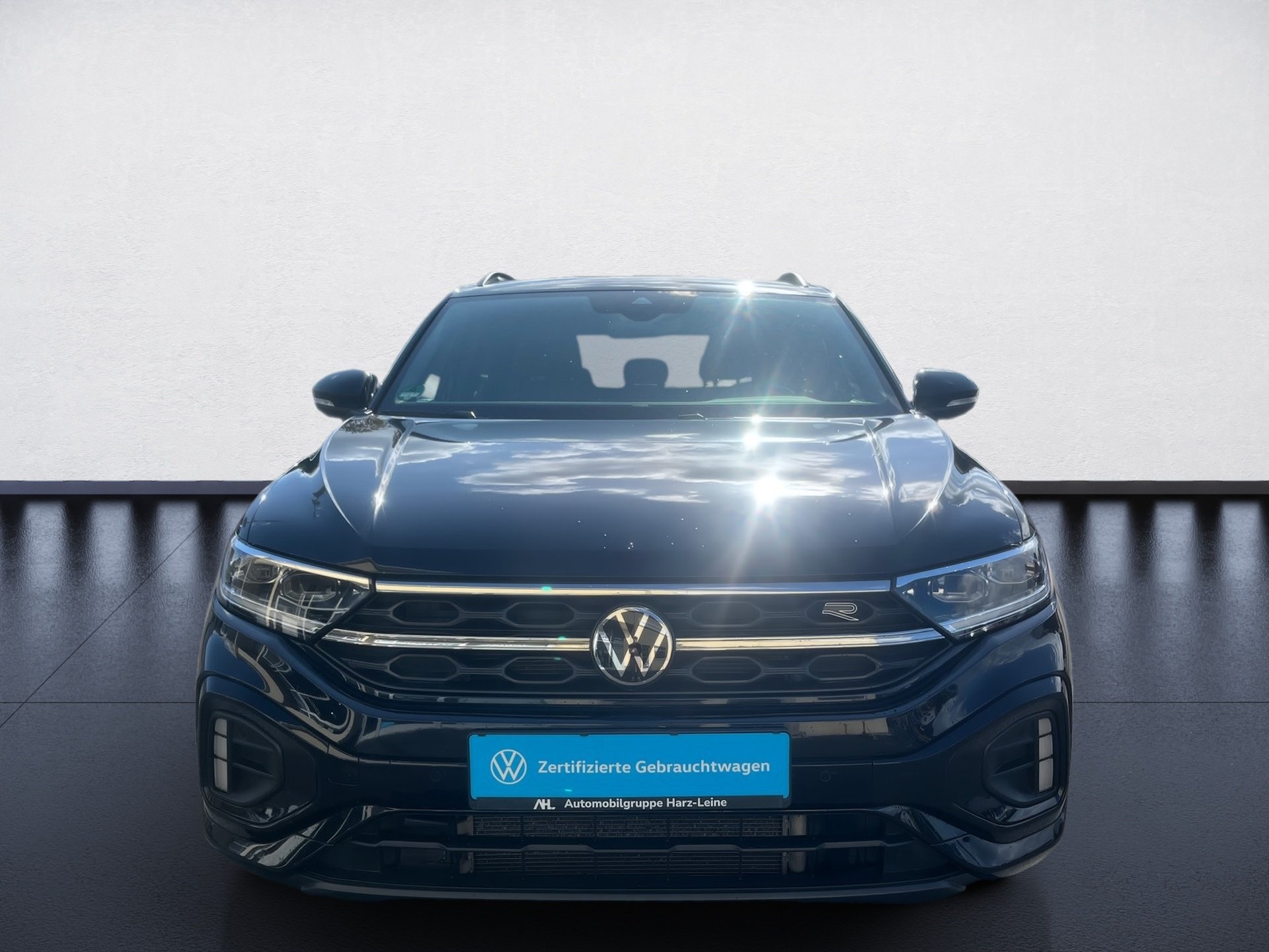 T-Roc R-LINE TSI DSG+ACC+PARK ASSIST+LED-PLUS+APP CONNECT+SPORTSITZE+SPRACHBEDIE