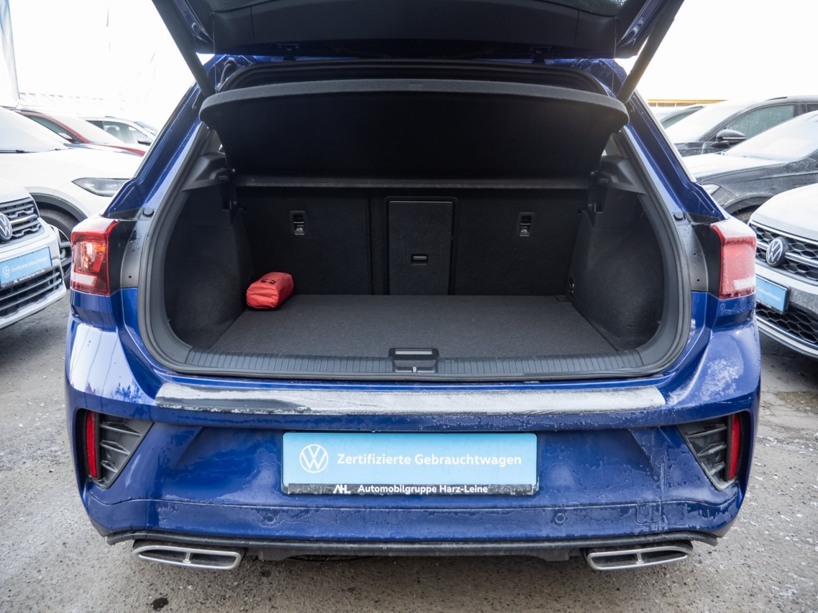 T-Roc R-LINE TSI DSG+ALU 17+ACC+LED-PLUS+KEYLESS+PARK ASSIST+APP CONNECT+KLIMA