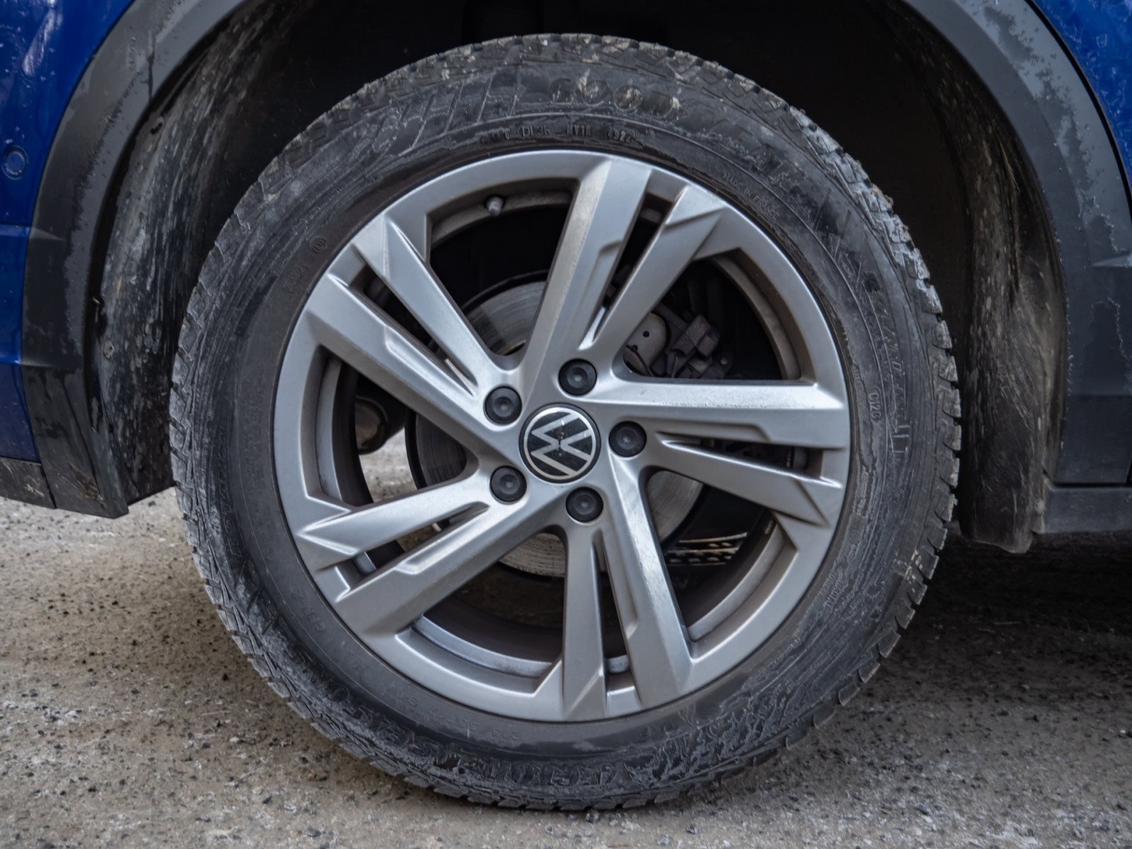 T-Roc R-LINE TSI DSG+ALU 17+ACC+LED-PLUS+KEYLESS+PARK ASSIST+APP CONNECT+KLIMA