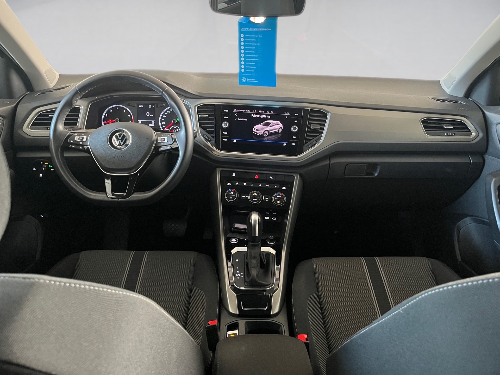 T-Roc STYLE TSI DSG+AHK+ALU 17+ACC+APP CONNECT+RÜCKFAHRKAMERA+WINTERPAKET+KEYL