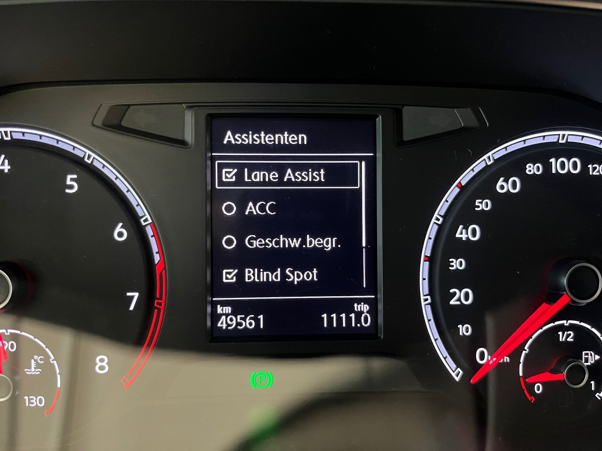 T-Roc STYLE TSI DSG+AHK+ALU 17+ACC+APP CONNECT+RÜCKFAHRKAMERA+WINTERPAKET+KEYL