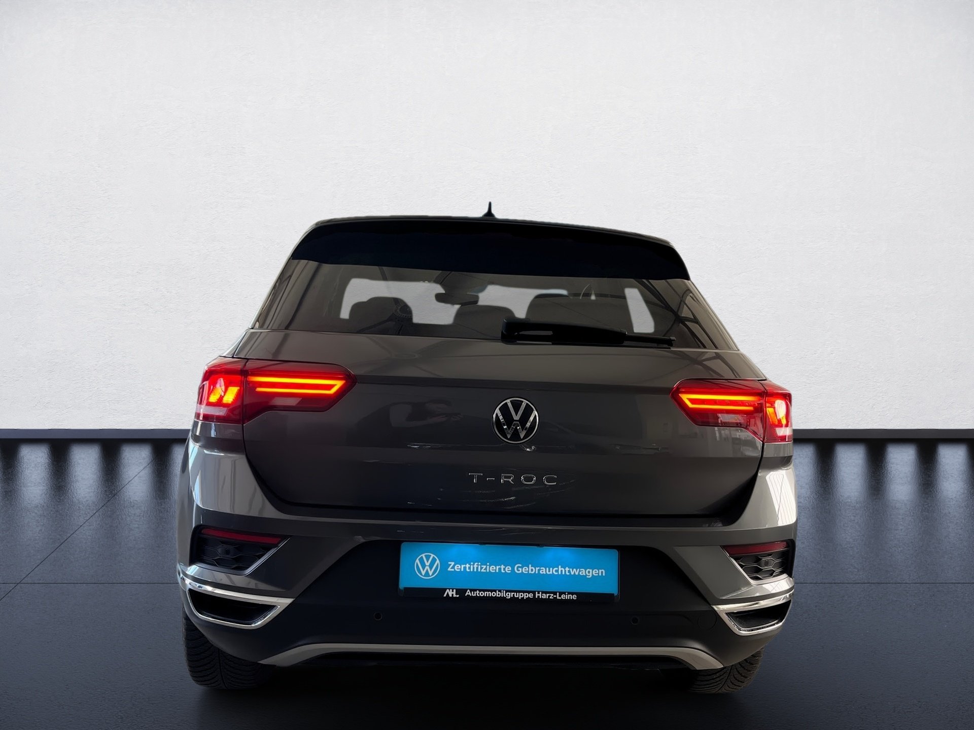 T-Roc STYLE TSI DSG+AHK+ALU 17+ACC+APP CONNECT+RÜCKFAHRKAMERA+WINTERPAKET+KEYL