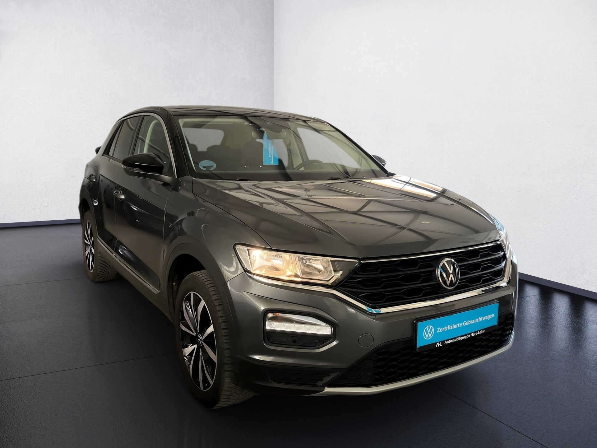 T-Roc STYLE TSI DSG+AHK+ALU 17+ACC+APP CONNECT+RÜCKFAHRKAMERA+WINTERPAKET+KEYL