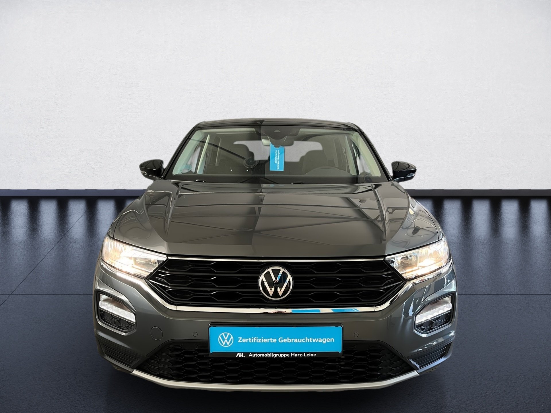 T-Roc STYLE TSI DSG+AHK+ALU 17+ACC+APP CONNECT+RÜCKFAHRKAMERA+WINTERPAKET+KEYL