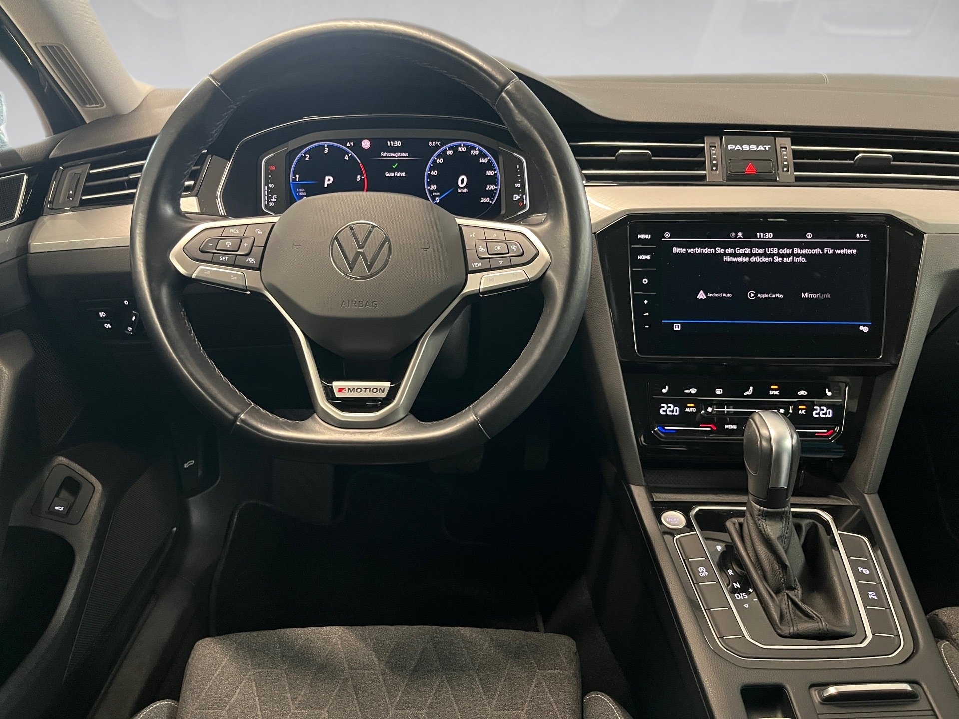 Passat Variant BUSINESS TDI DSG+ALU 17+NAVI PRO+TRAVEL ASSIST+LED-MATRIX+ACC+KLIMA+APP