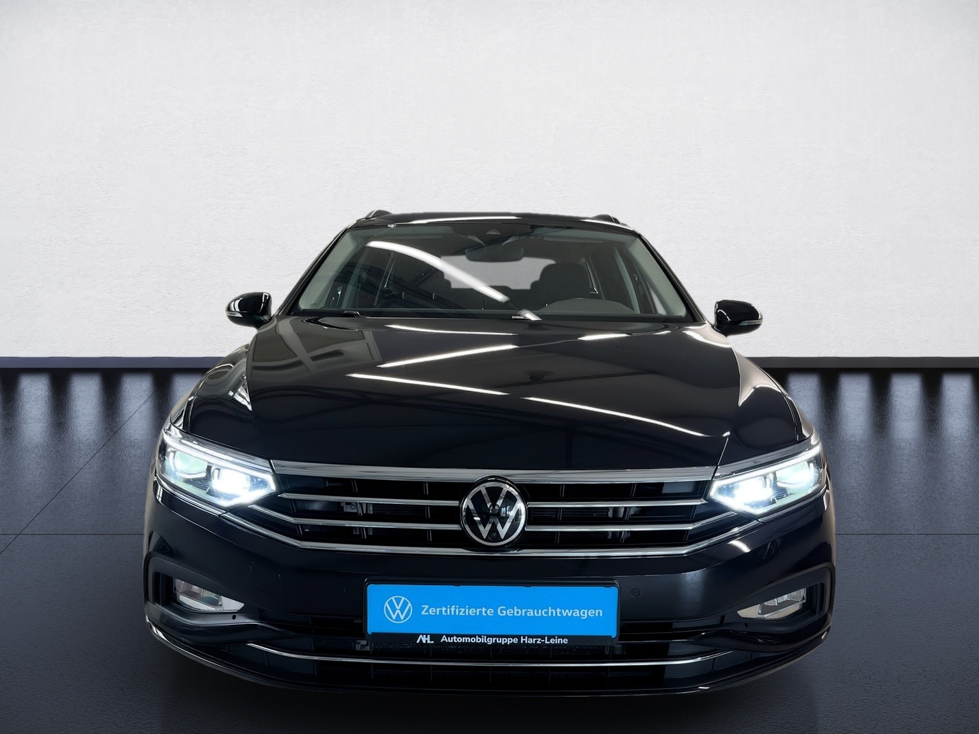 Passat Variant BUSINESS TDI DSG+ALU 17+NAVI PRO+TRAVEL ASSIST+LED-MATRIX+ACC+KLIMA+APP