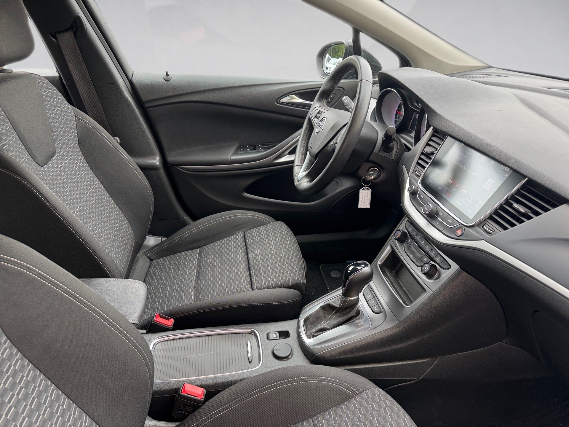 Astra Sports Tourer 120 JAHRE EDITION+ALU 16+NAVI+RÜCKFAHRKAMERA+SITZHEIZUNG+TEMPOMAT+KLIMA