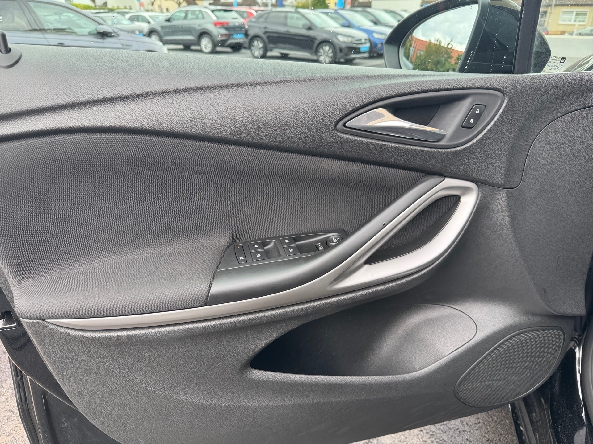 Astra Sports Tourer 120 JAHRE EDITION+ALU 16+NAVI+RÜCKFAHRKAMERA+SITZHEIZUNG+TEMPOMAT+KLIMA