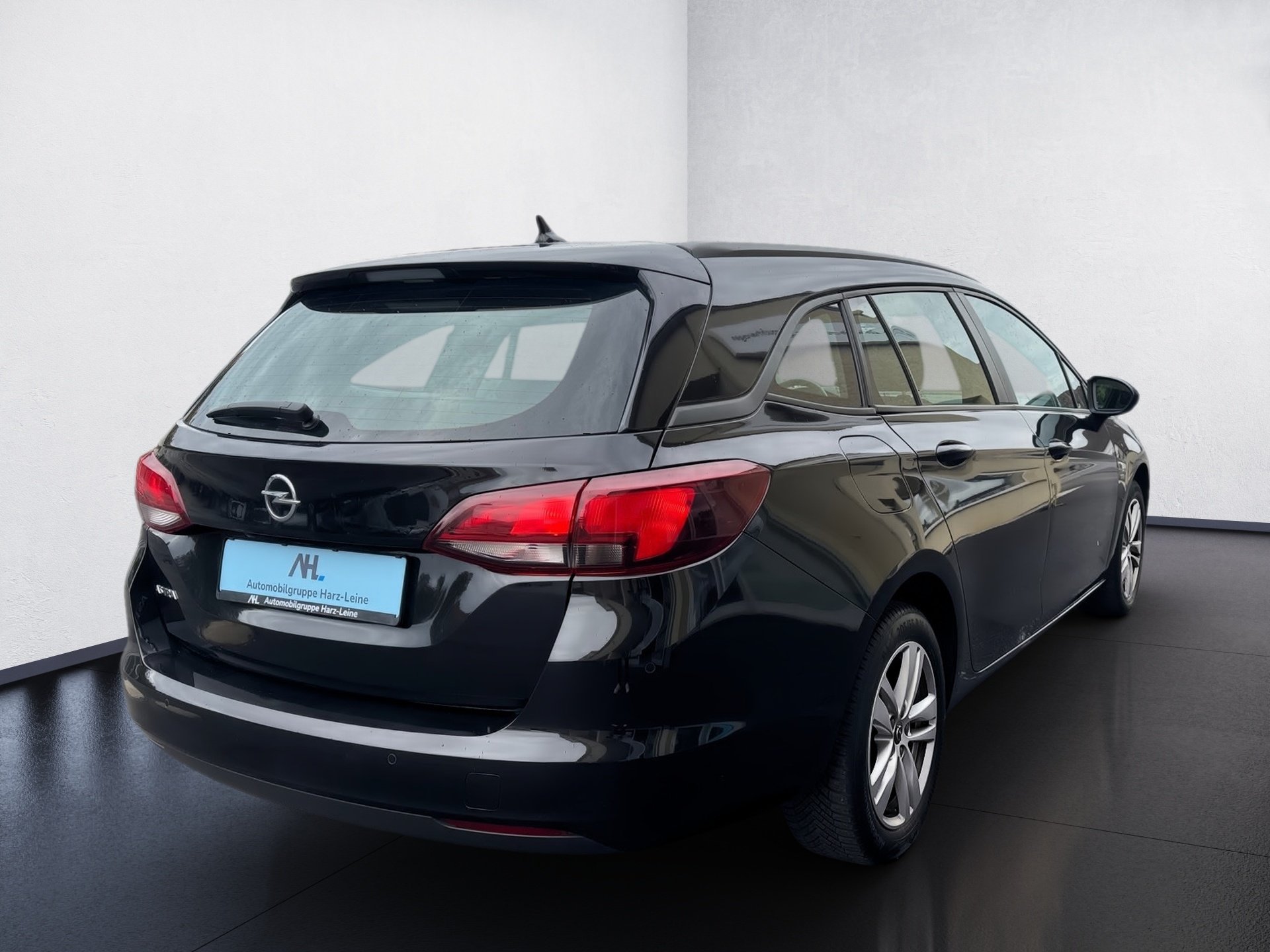 Astra Sports Tourer 120 JAHRE EDITION+ALU 16+NAVI+RÜCKFAHRKAMERA+SITZHEIZUNG+TEMPOMAT+KLIMA