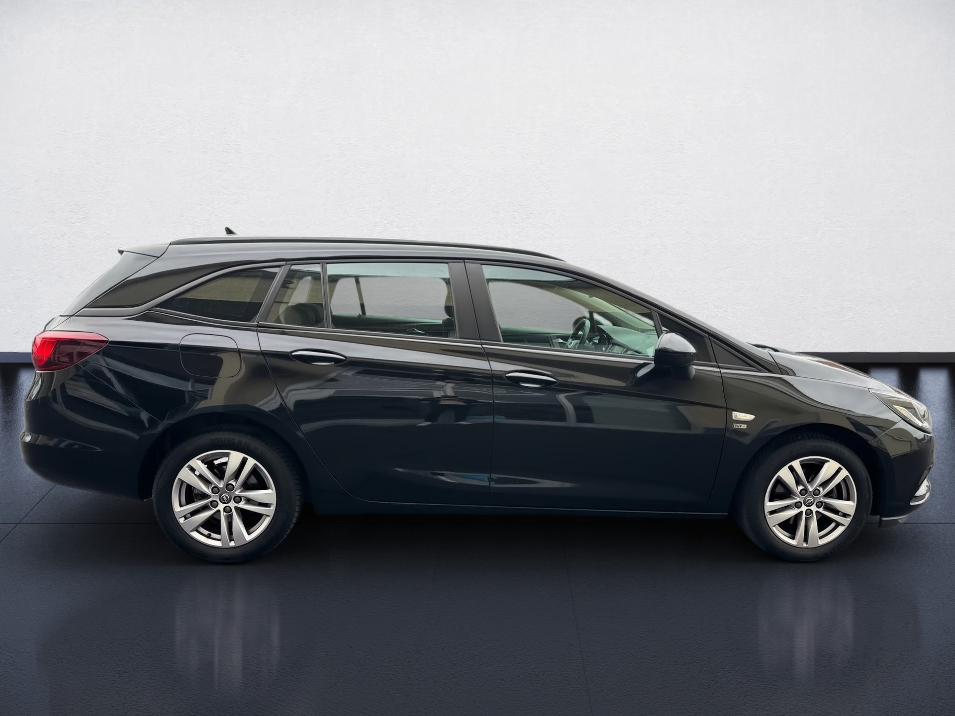 Astra Sports Tourer 120 JAHRE EDITION+ALU 16+NAVI+RÜCKFAHRKAMERA+SITZHEIZUNG+TEMPOMAT+KLIMA
