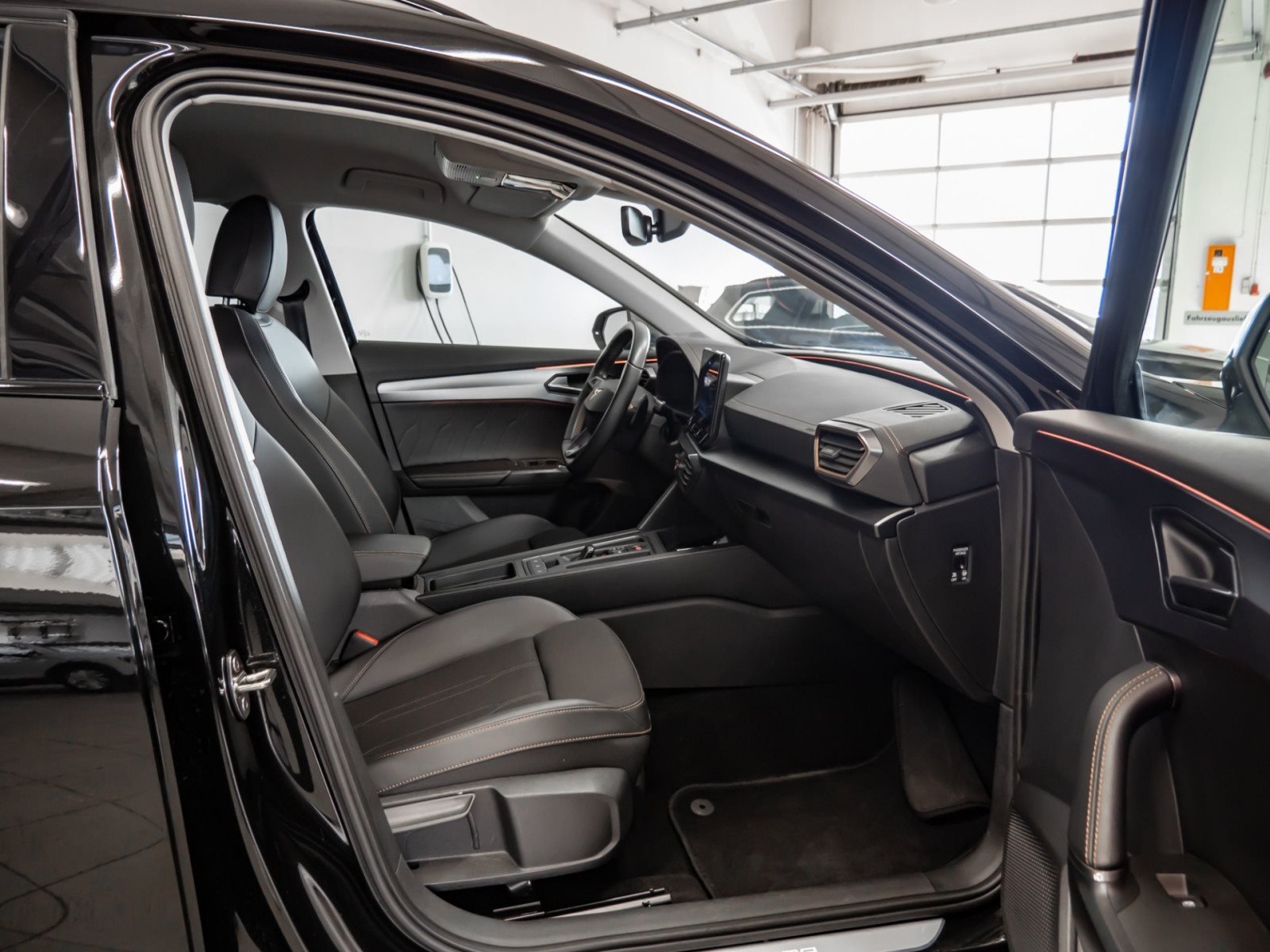 Formentor TSI DSG+ALU 18+KEYLESS+LED+NAVI+ACC+FULL LINK+KLIMA+SIDE ASSIST+ELK HECK