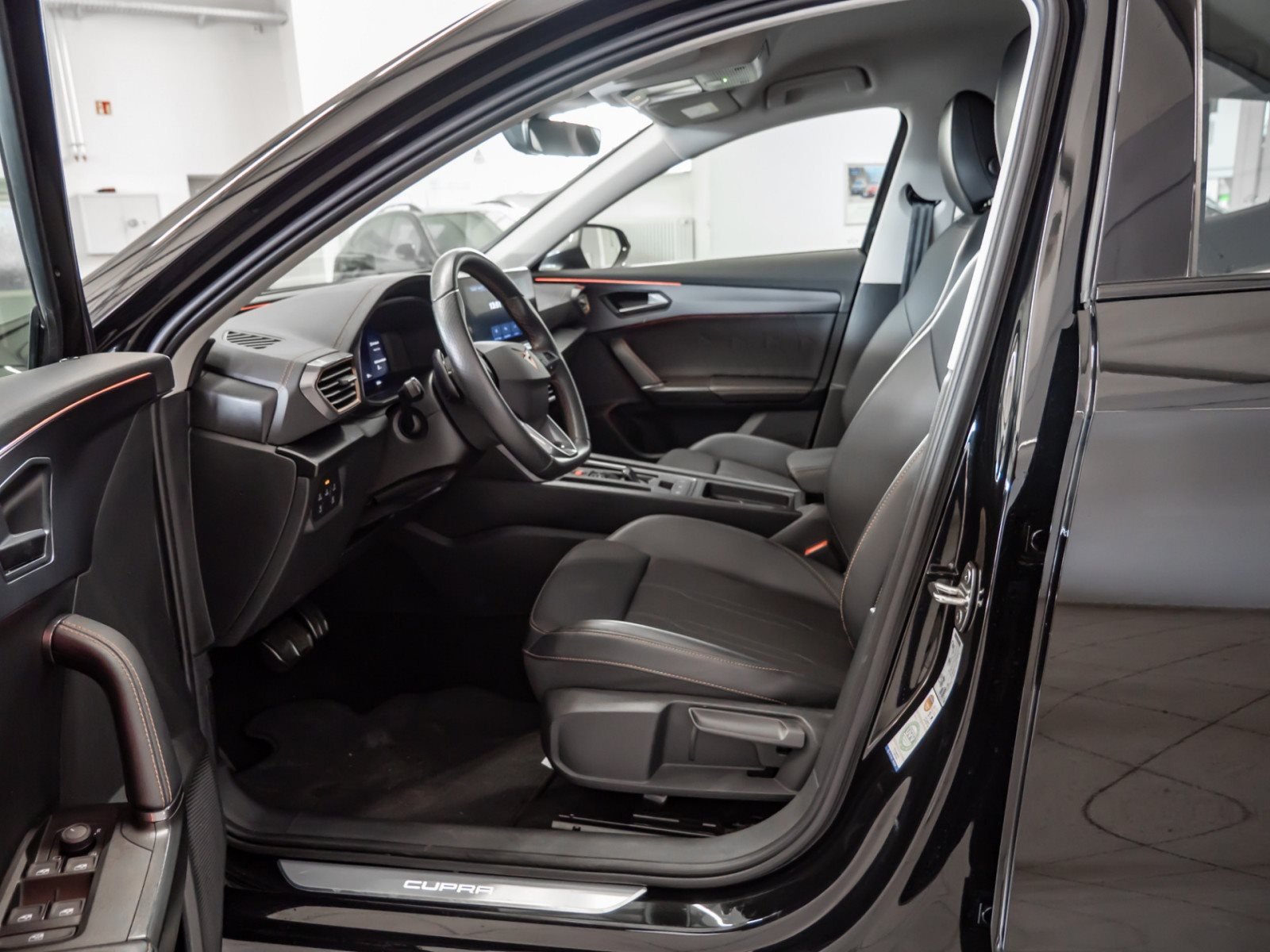 Formentor TSI DSG+ALU 18+KEYLESS+LED+NAVI+ACC+FULL LINK+KLIMA+SIDE ASSIST+ELK HECK